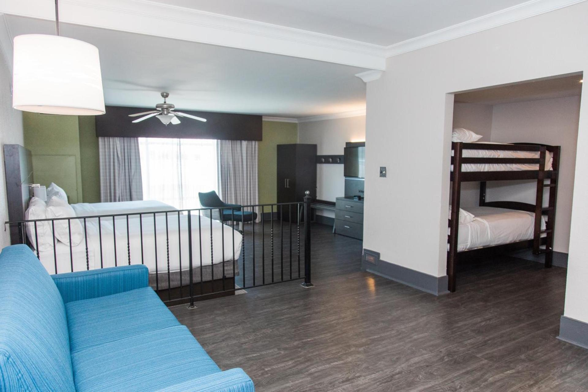 Holiday Inn Express & Suites Columbia-Fort Jackson by IHG photo 13