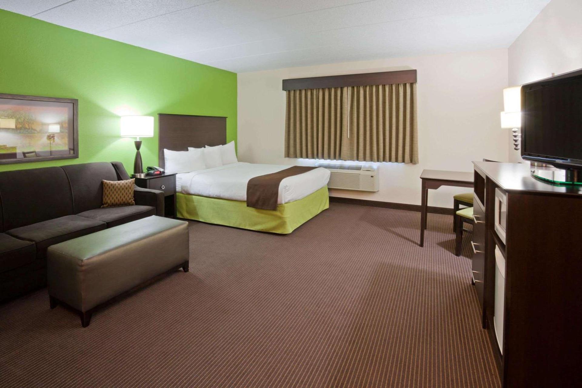 AmericInn by Wyndham Crookston U of M Crookston photo 8