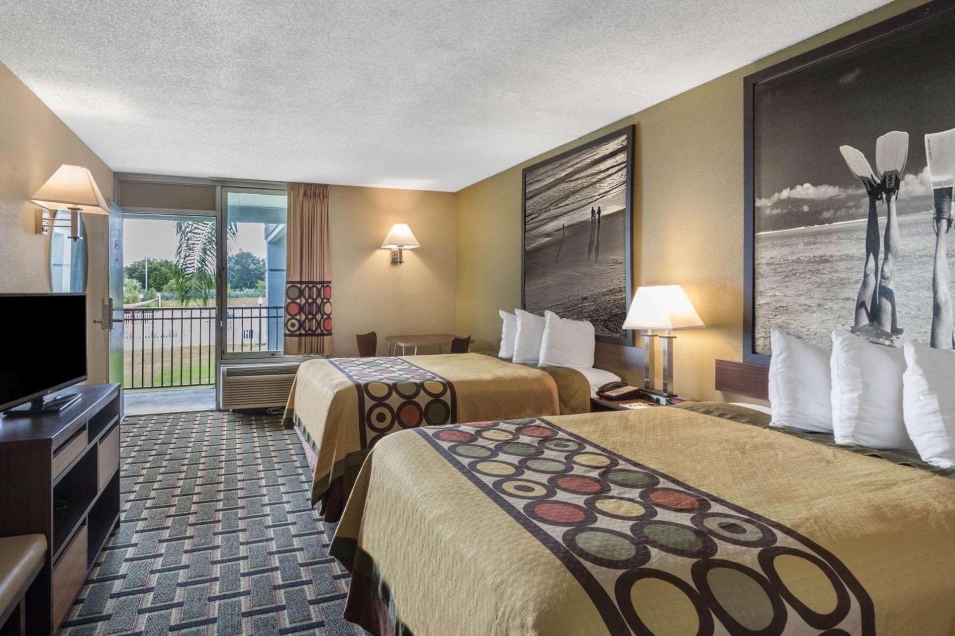 Super 8 by Wyndham Ocala I-75 photo 45