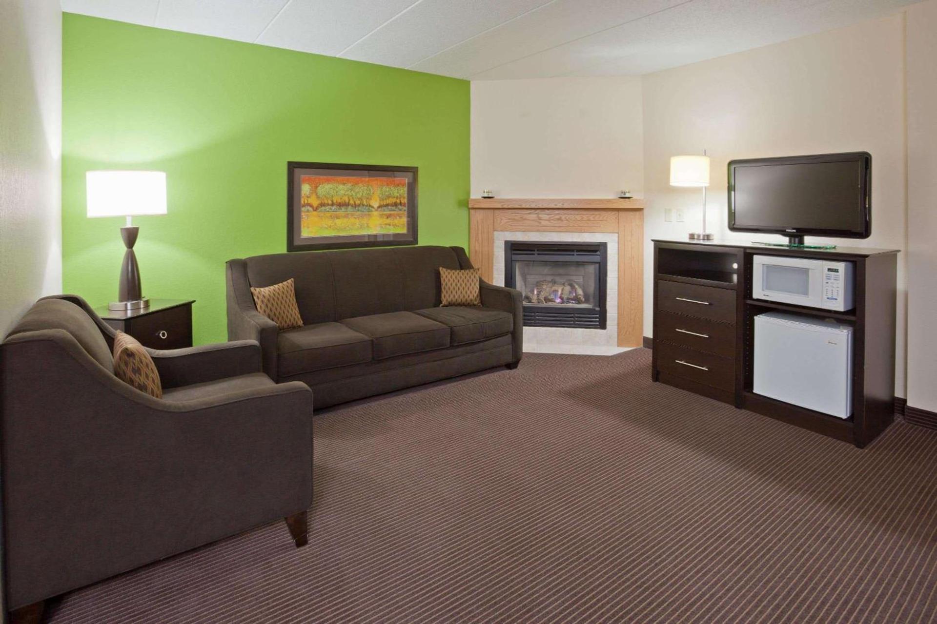 AmericInn by Wyndham Crookston U of M Crookston photo 15