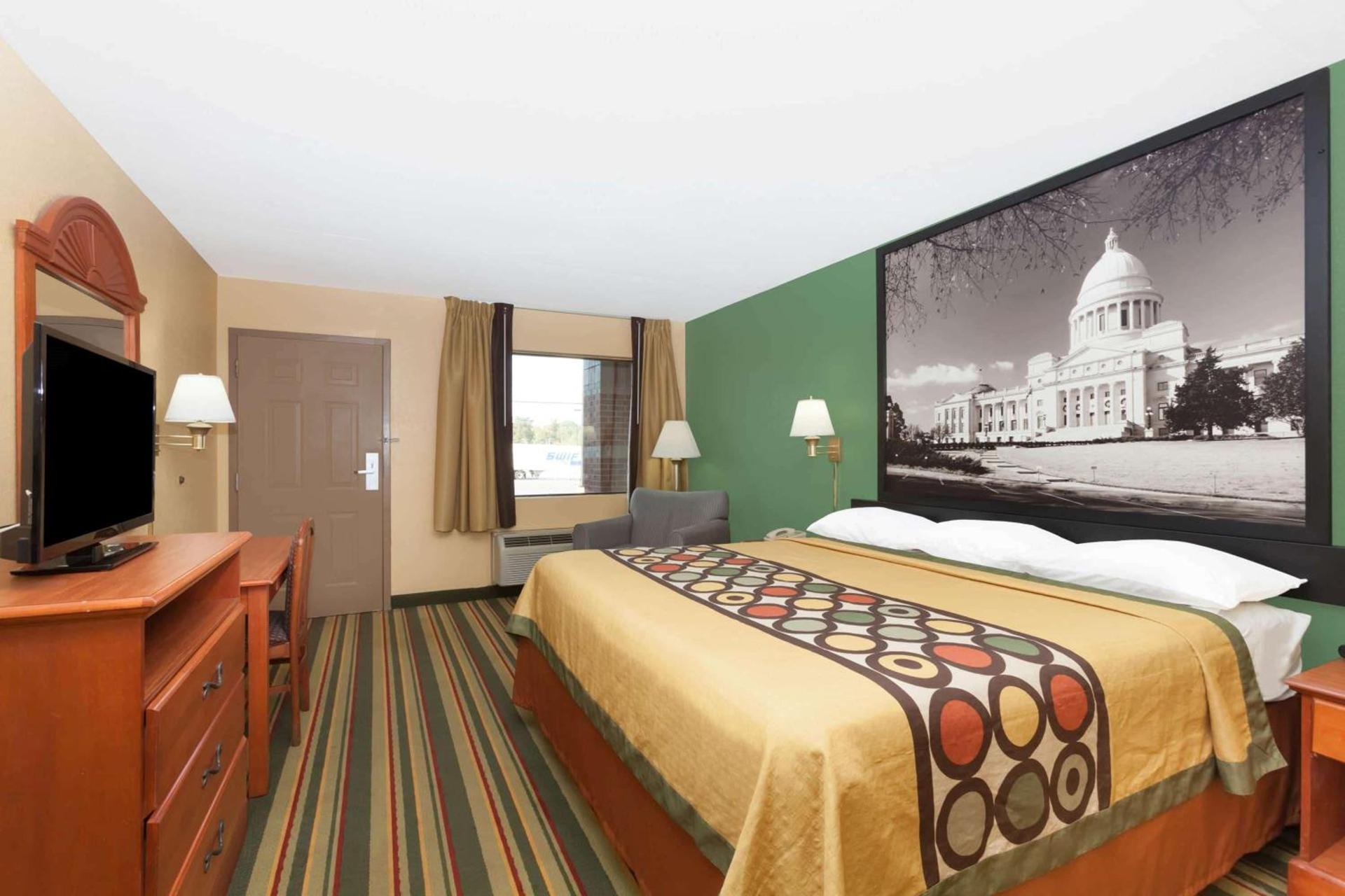 Super 8 by Wyndham Jacksonville AR photo 11