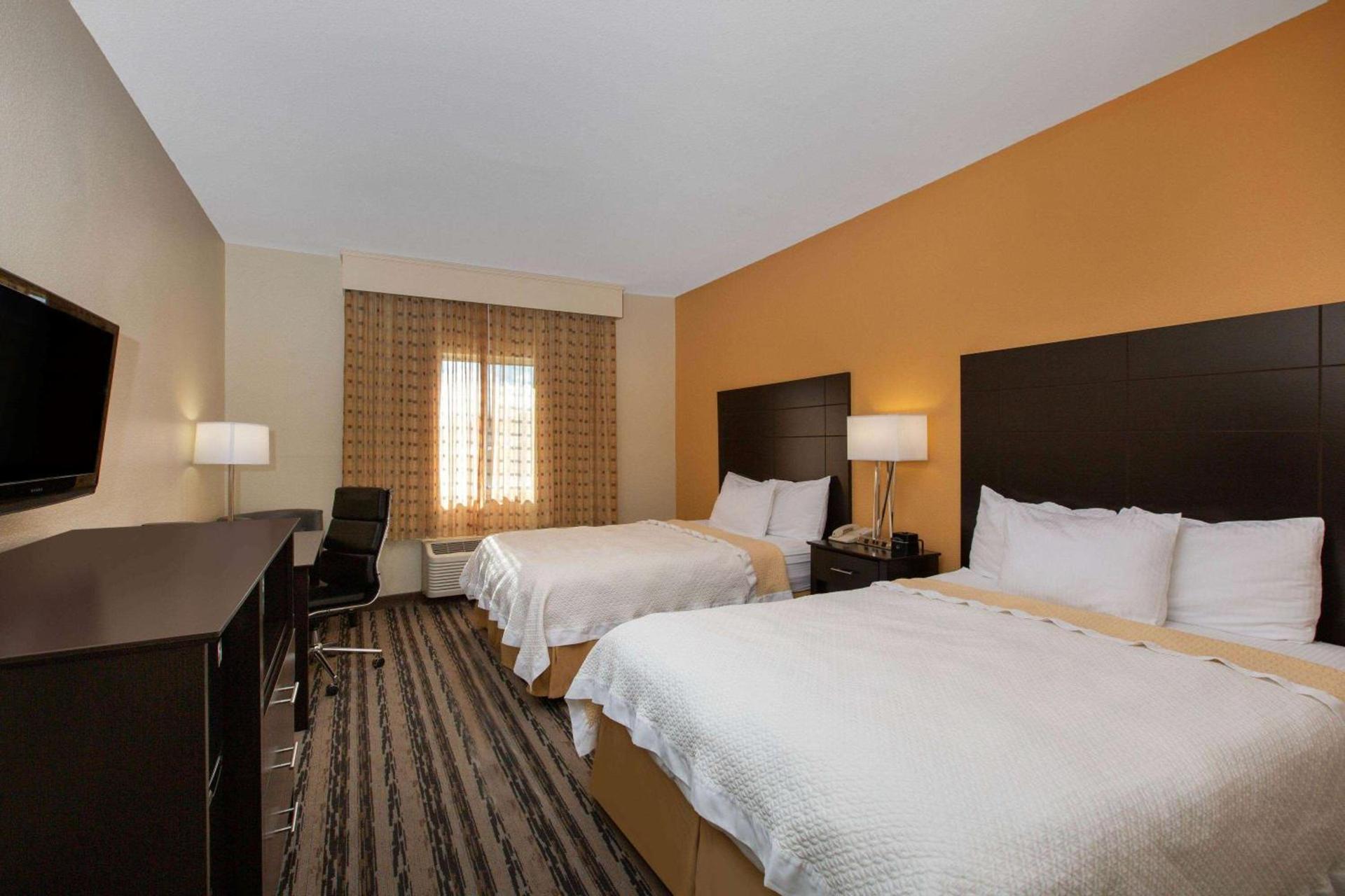 La Quinta Inn by Wyndham Lincoln, Nebraska photo 39