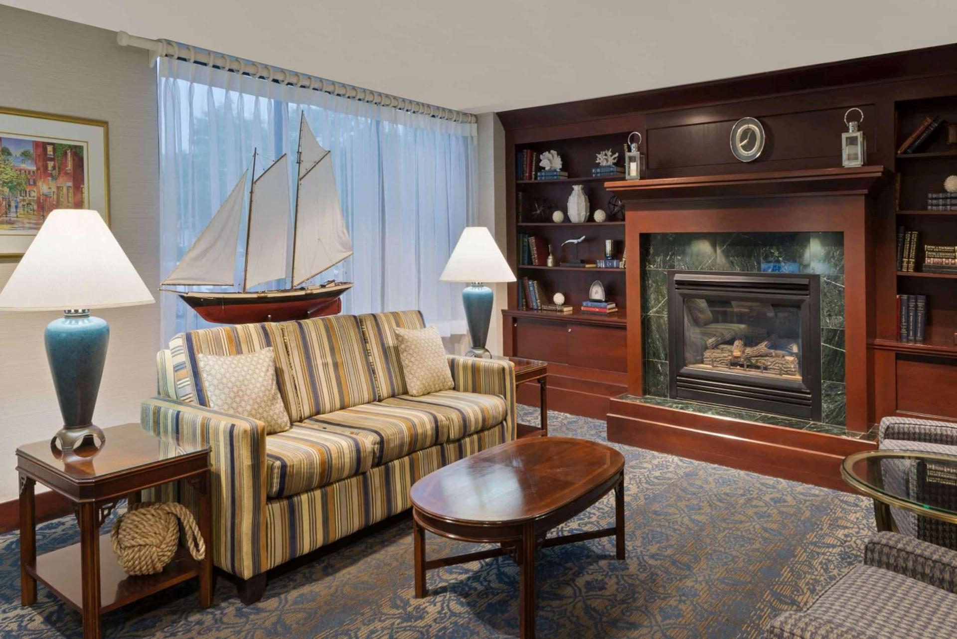 Ramada by Wyndham Boston photo 28