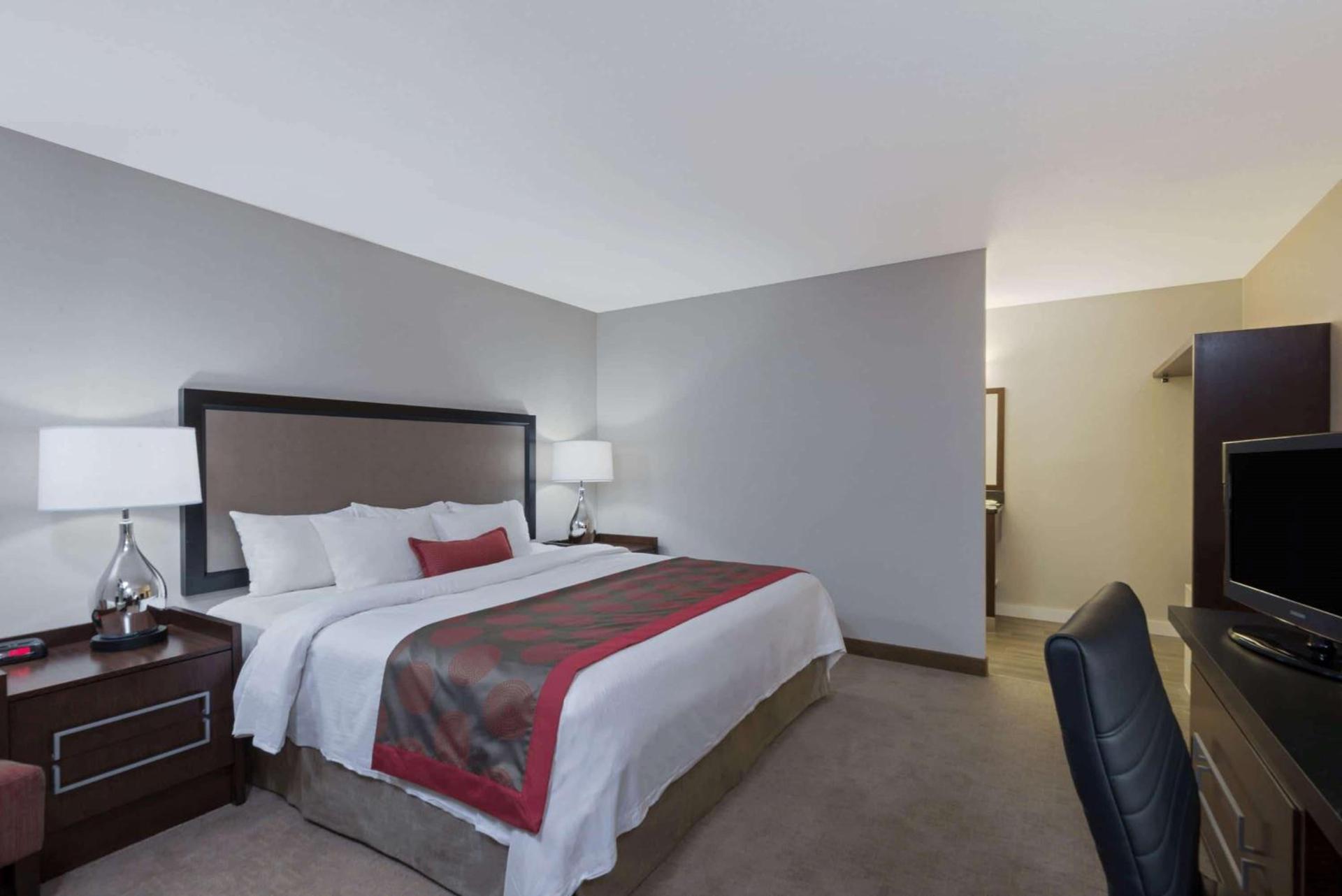Ramada by Wyndham Boston photo 29