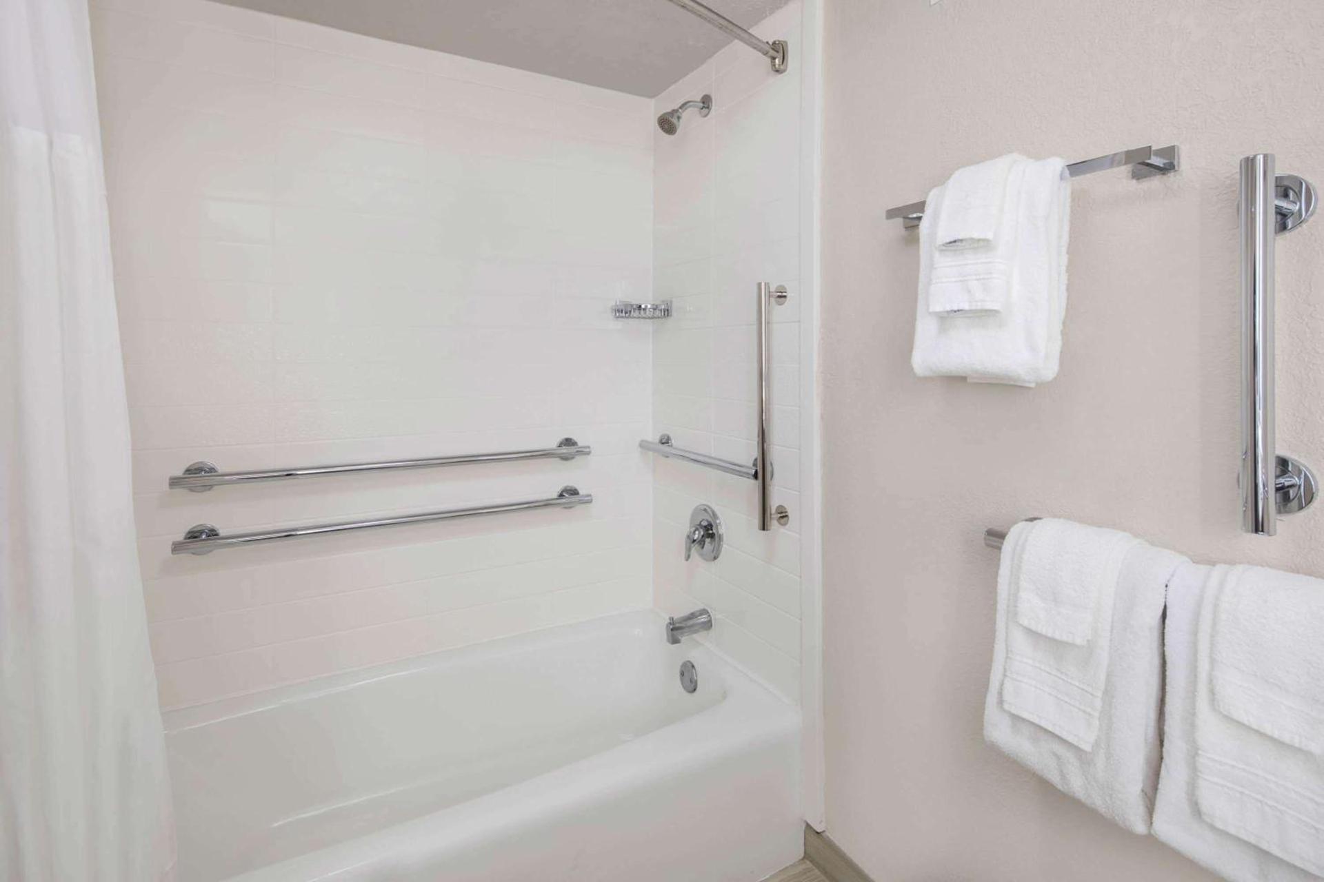 Wyndham Garden Marietta Atlanta North photo 13