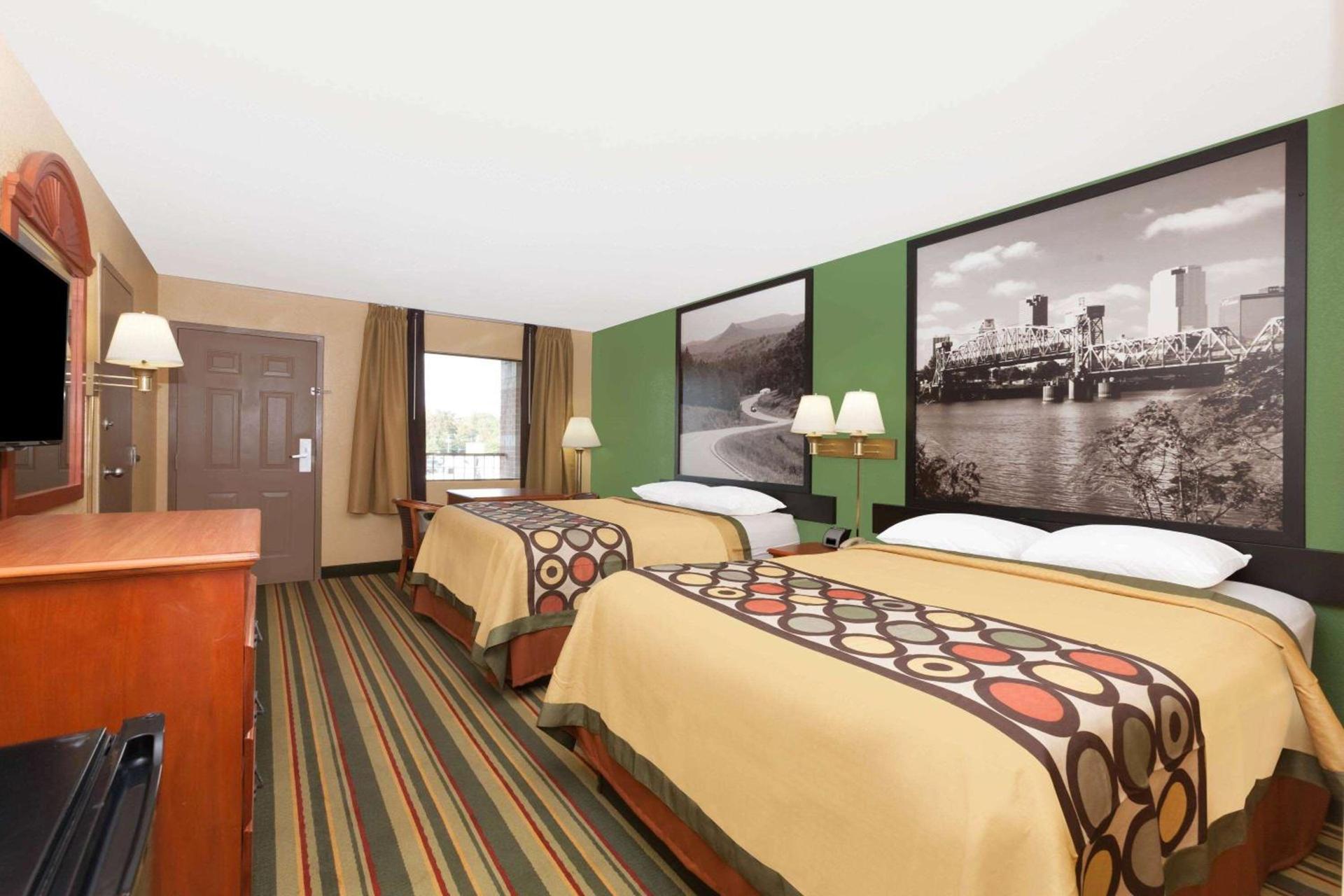 Super 8 by Wyndham Jacksonville AR photo 10