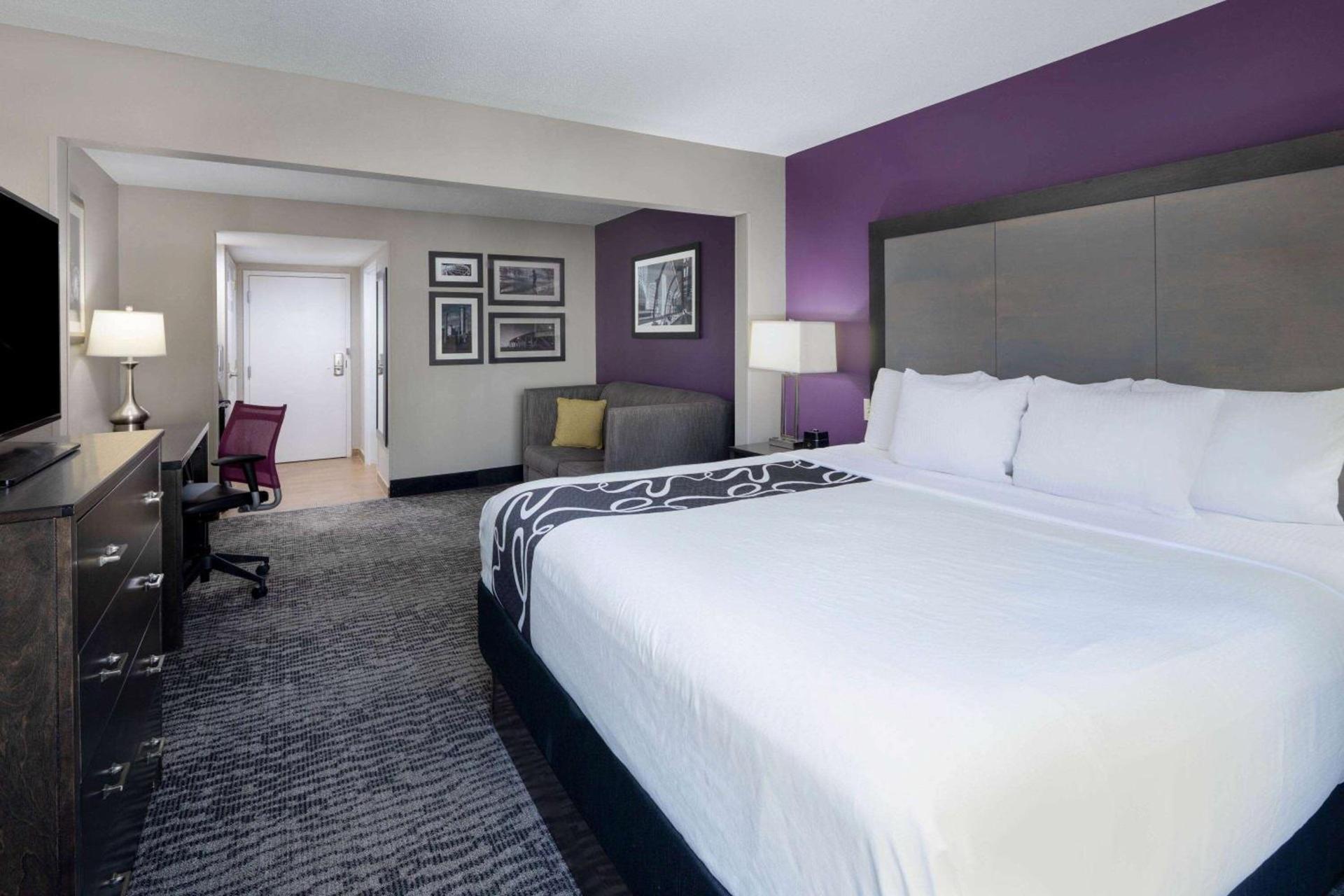 La Quinta by Wyndham Kennesaw photo 13
