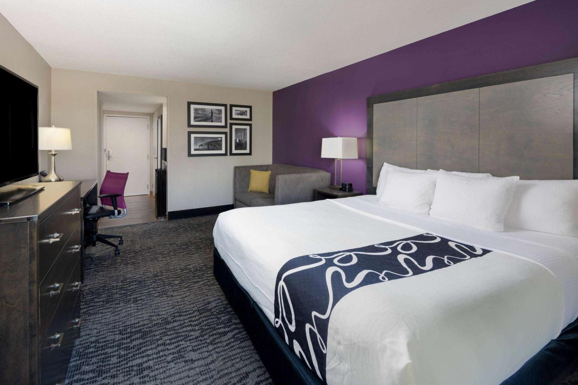 La Quinta by Wyndham Kennesaw photo 10