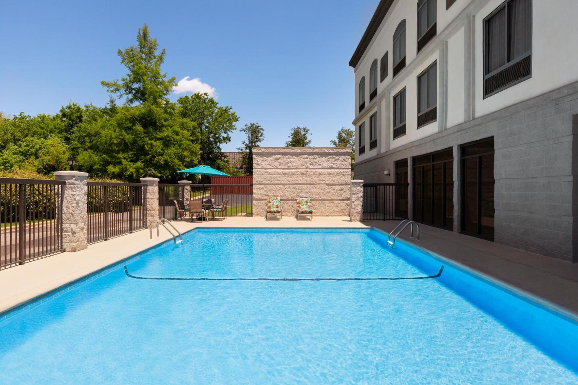 Wingate By Wyndham Montgomery photo 42