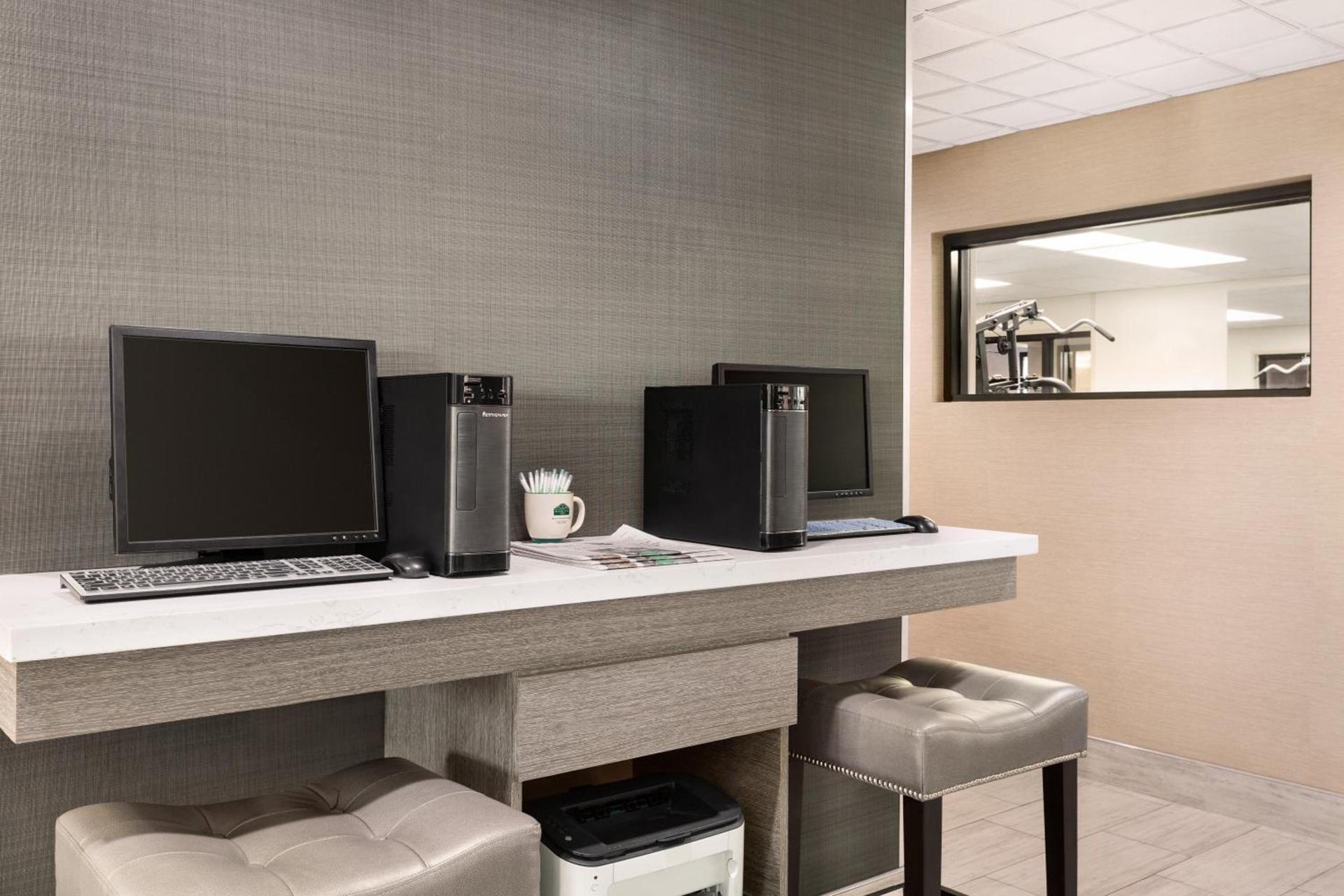 Wingate By Wyndham Montgomery photo 27