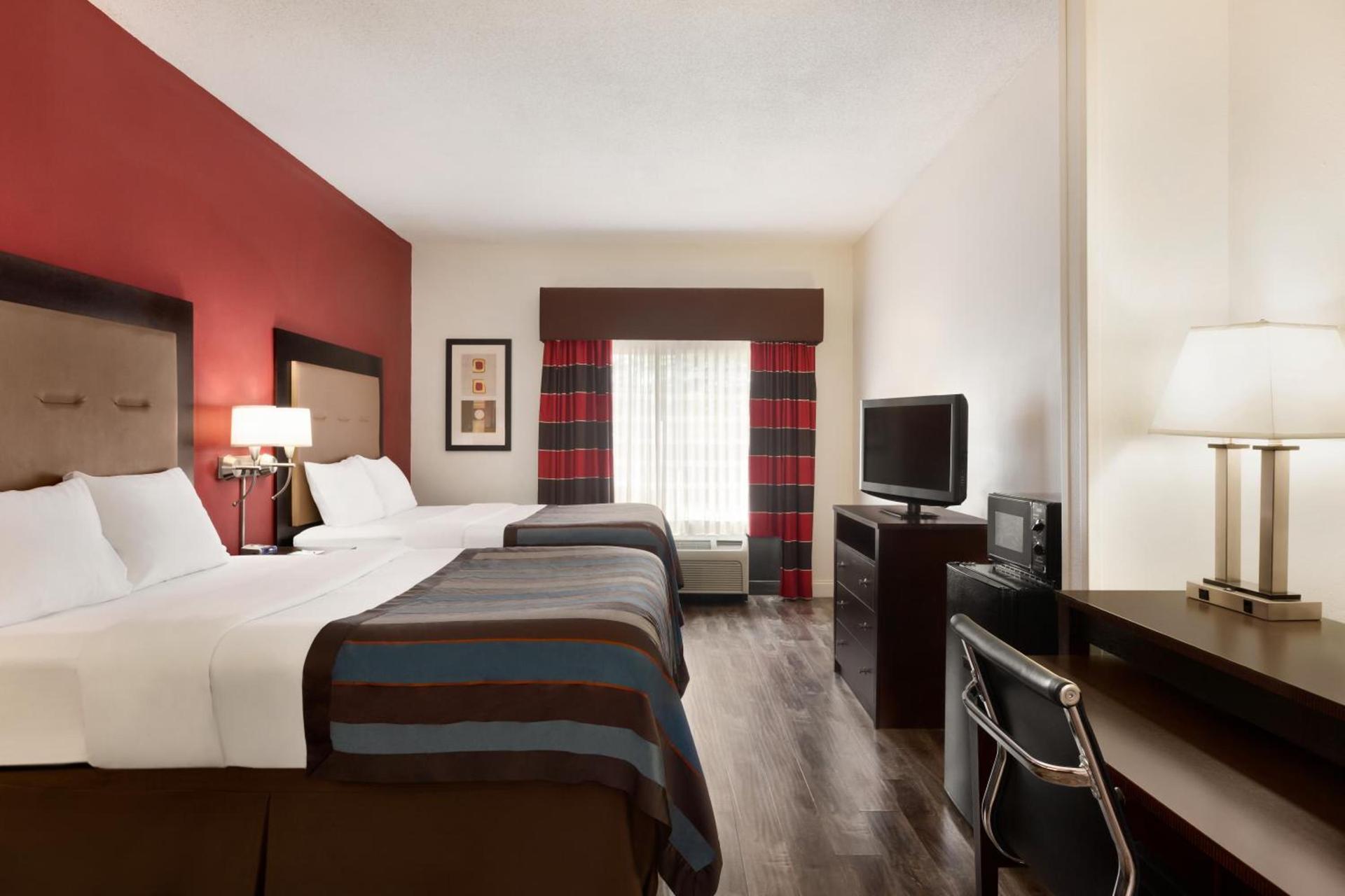Wingate By Wyndham Montgomery photo 39