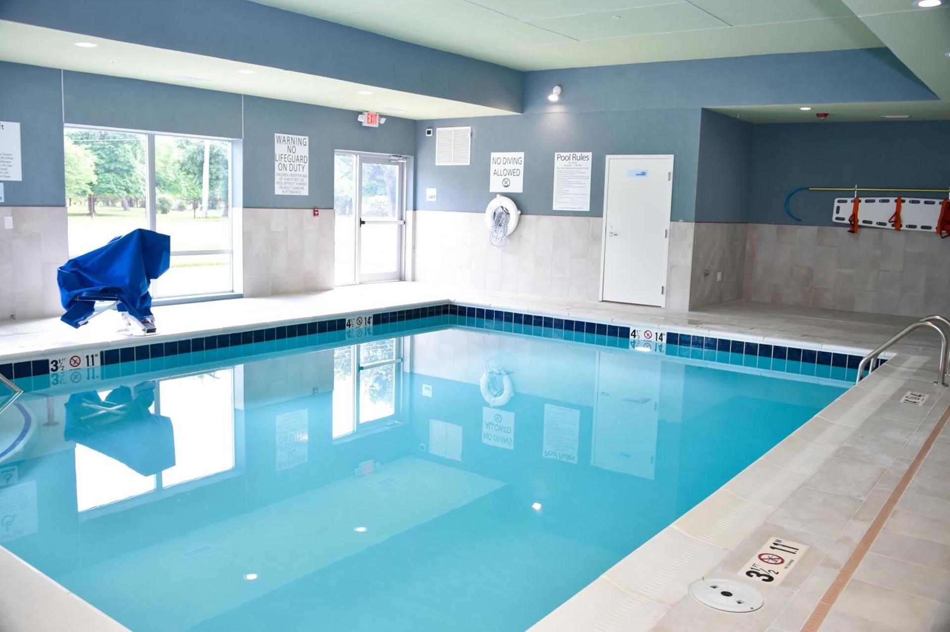 Holiday Inn Express & Suites - Bensenville - O'Hare by IHG photo 24
