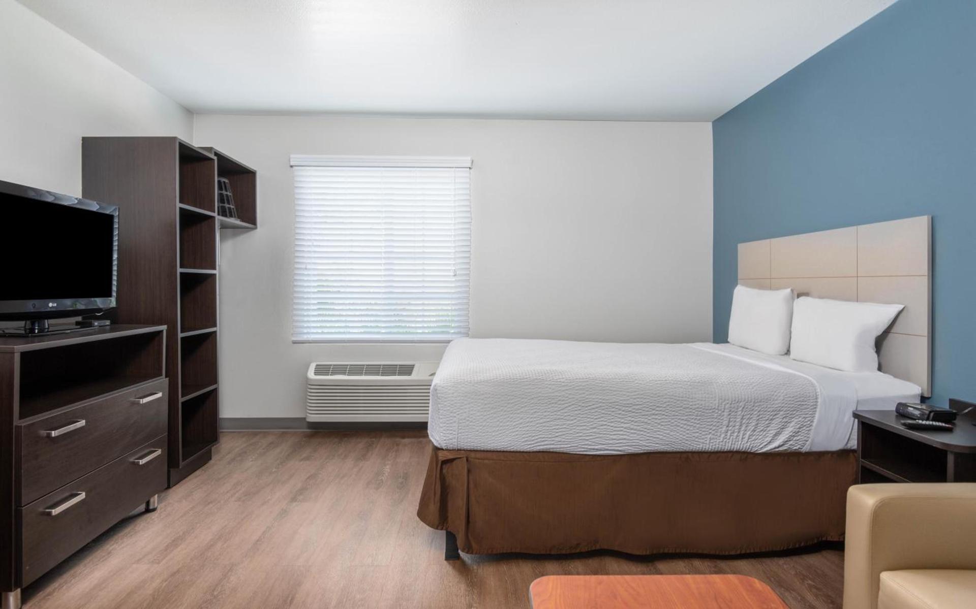 Extended Stay America Select Suites - Orlando - South photo 2