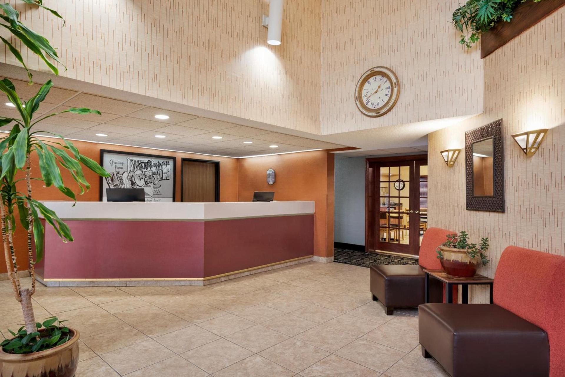 Super 8 by Wyndham Wausau photo 39