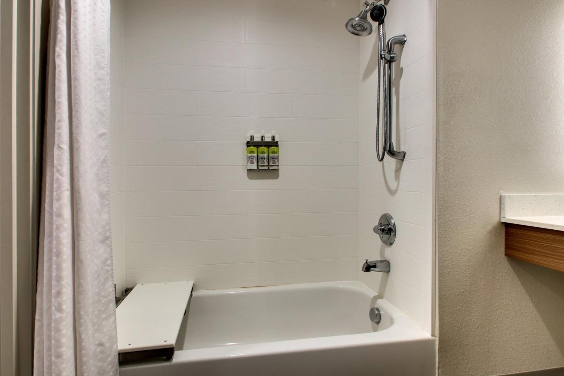 Holiday Inn Express Georgetown by IHG photo 29