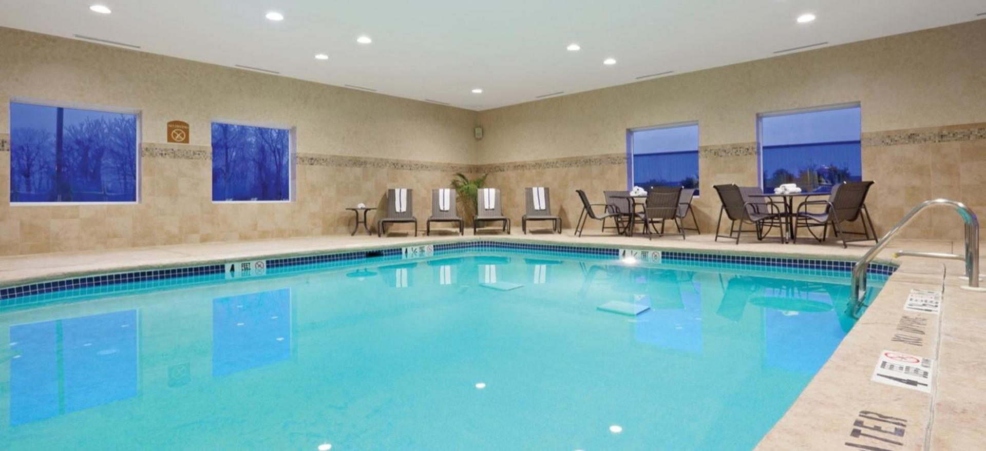 Holiday Inn Express Evansville - West by IHG photo 17