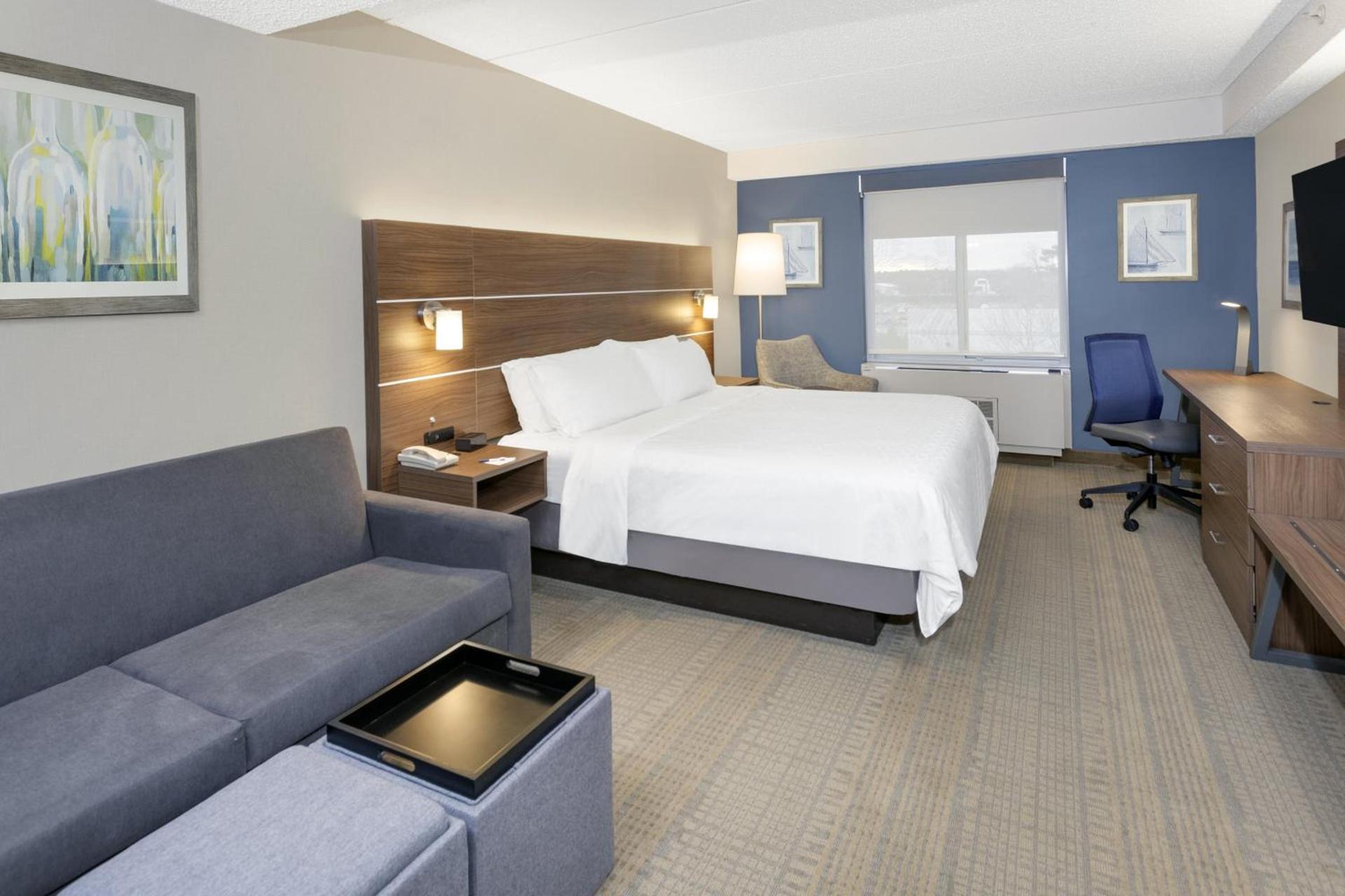 Holiday Inn Express & Suites Riverhead - Long Island by IHG photo 19