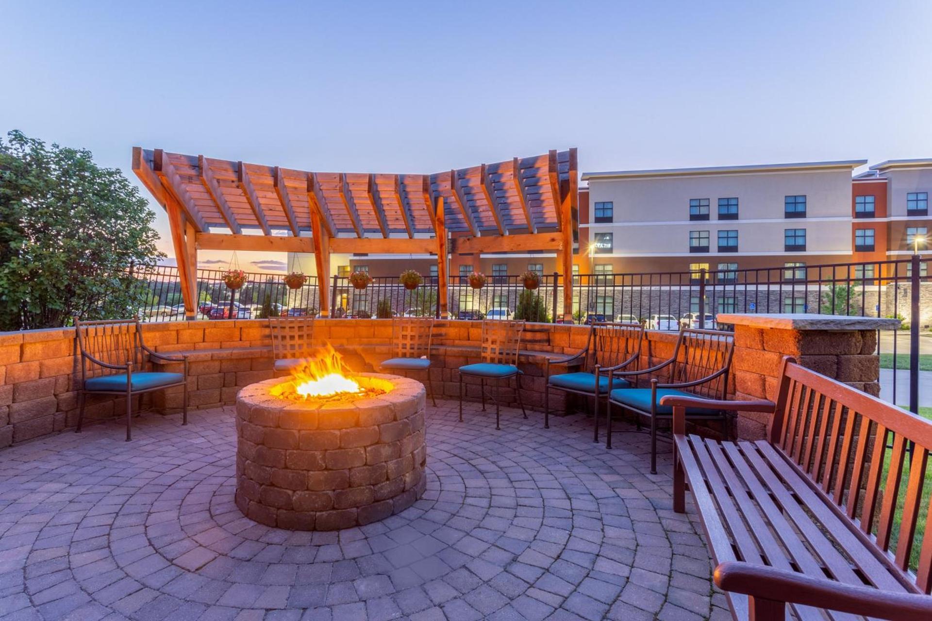 Staybridge Suites Davenport by IHG photo 30