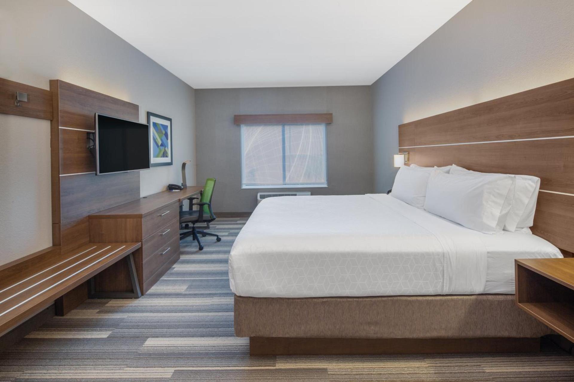 Holiday Inn Express Surprise by IHG photo 20
