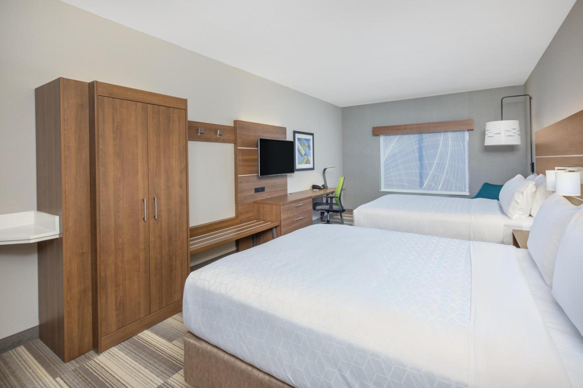 Holiday Inn Express Surprise by IHG photo 38