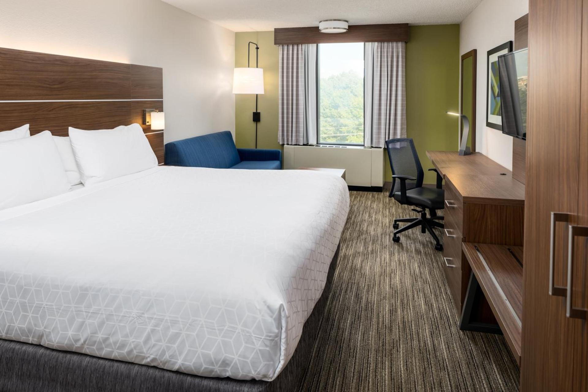 Holiday Inn Express Atlanta Airport-College Park by IHG photo 19