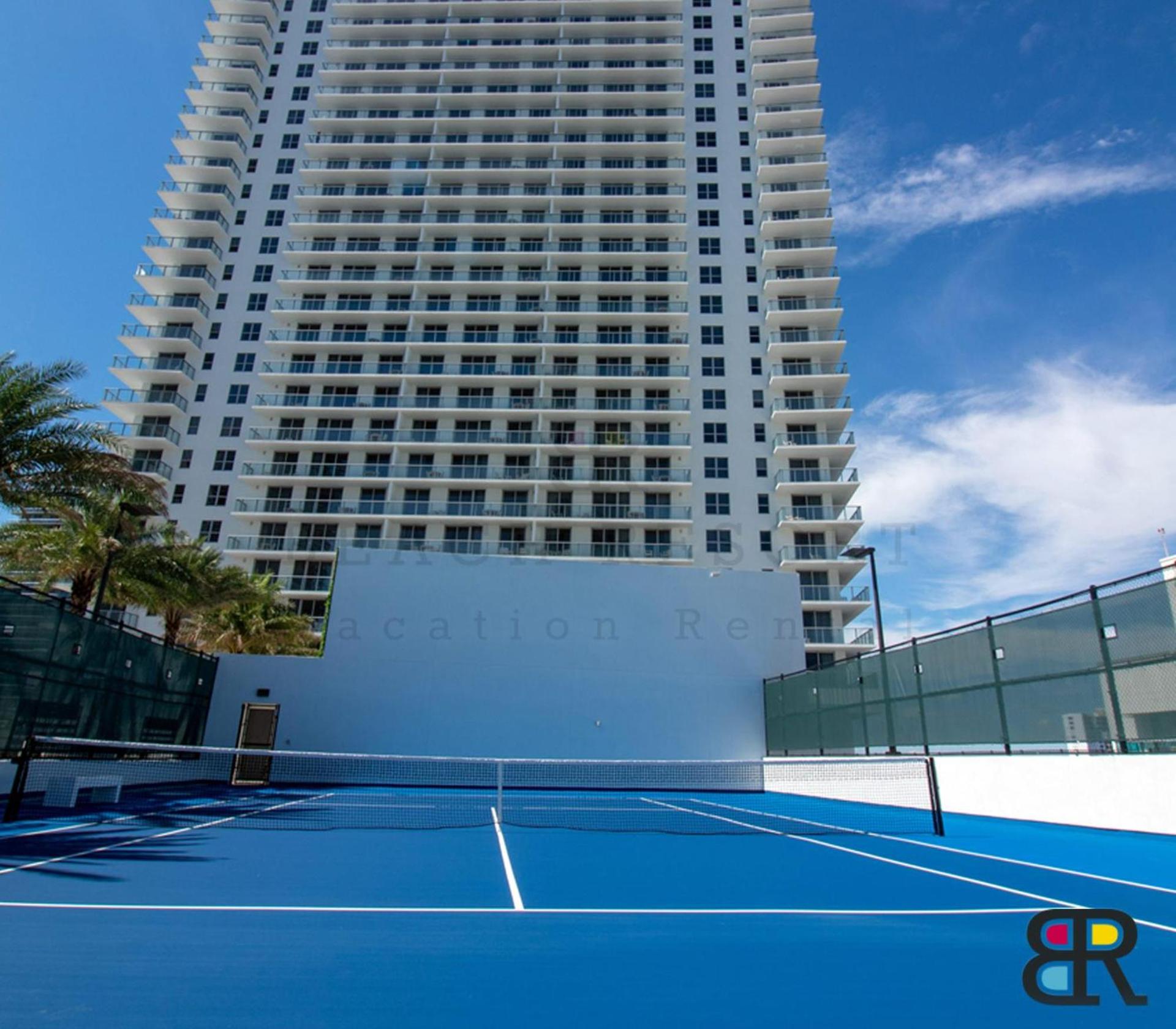 HYDE Beach House Apartments photo 1