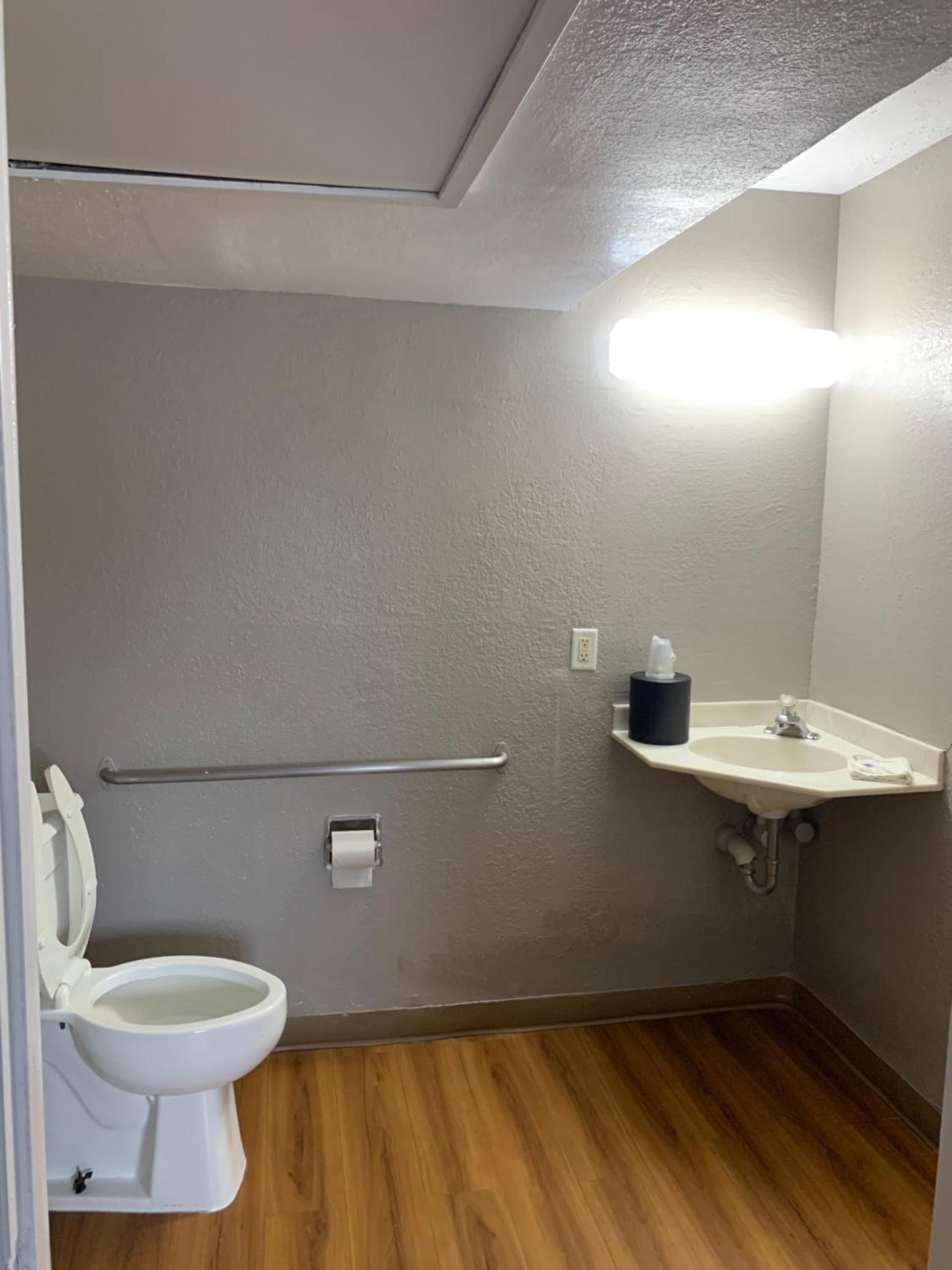 Motel 6-Dayton, OH photo 12