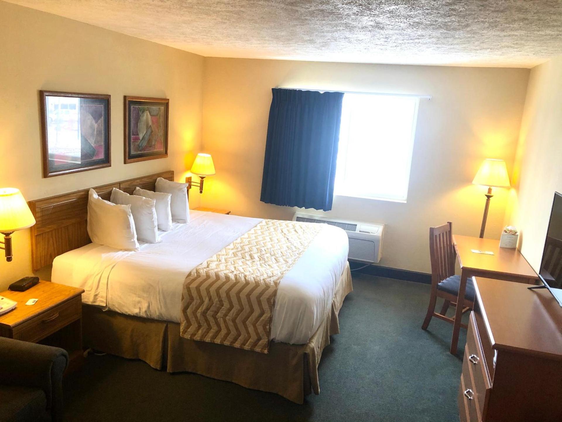 Travelodge by Wyndham Grand Island photo 6