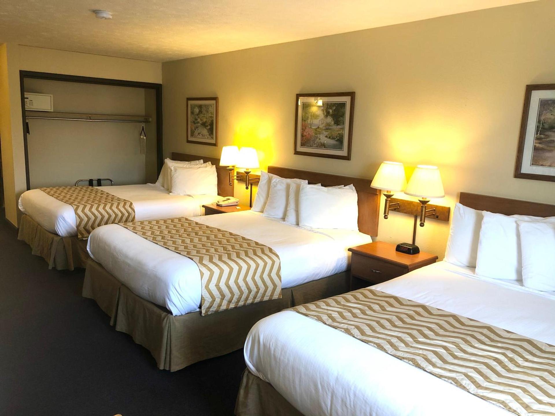 Travelodge by Wyndham Grand Island photo 11