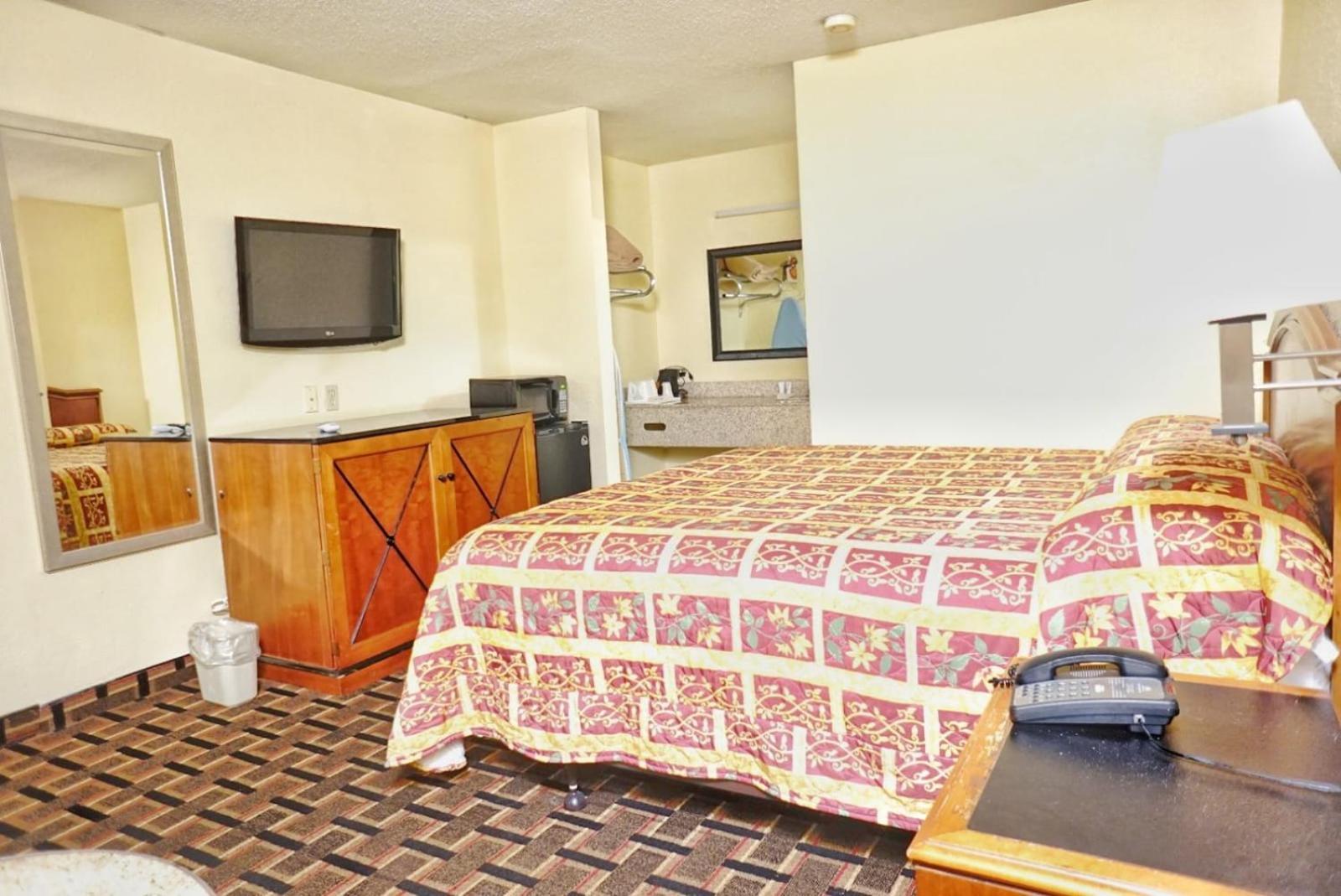 Best Inn photo 9