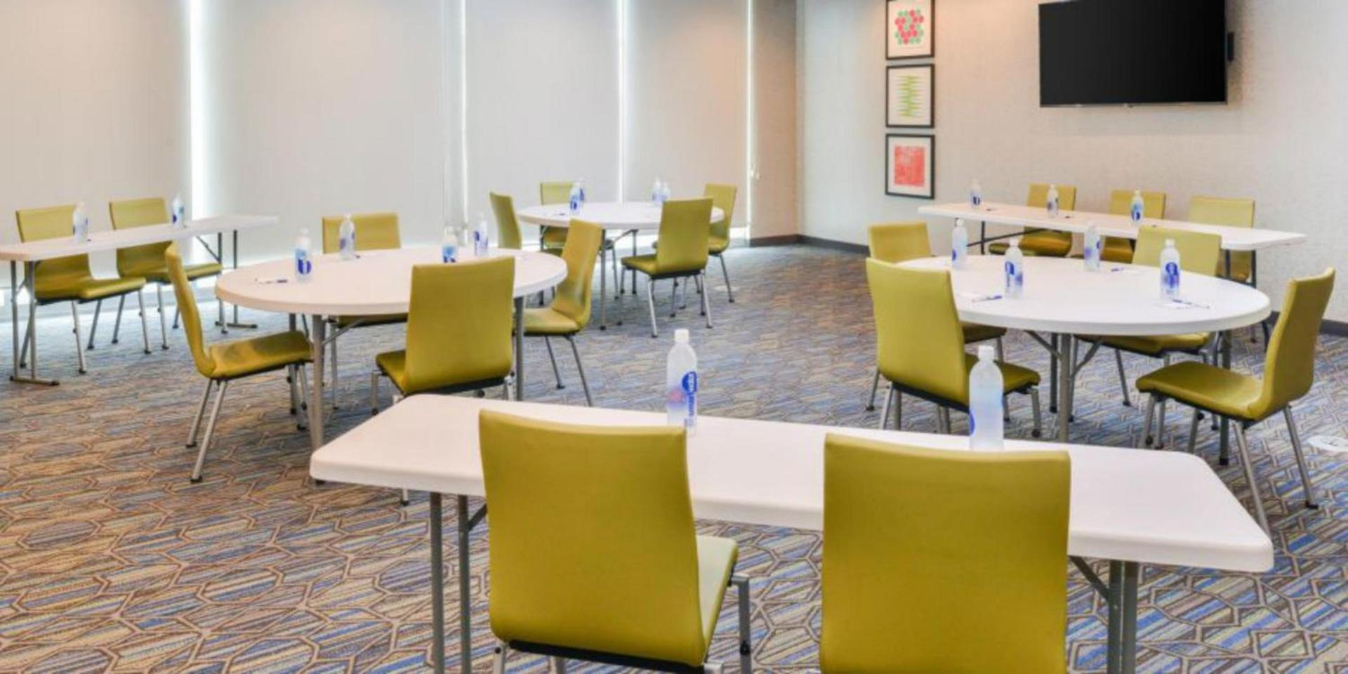 Holiday Inn Express - Alliance by IHG photo 17