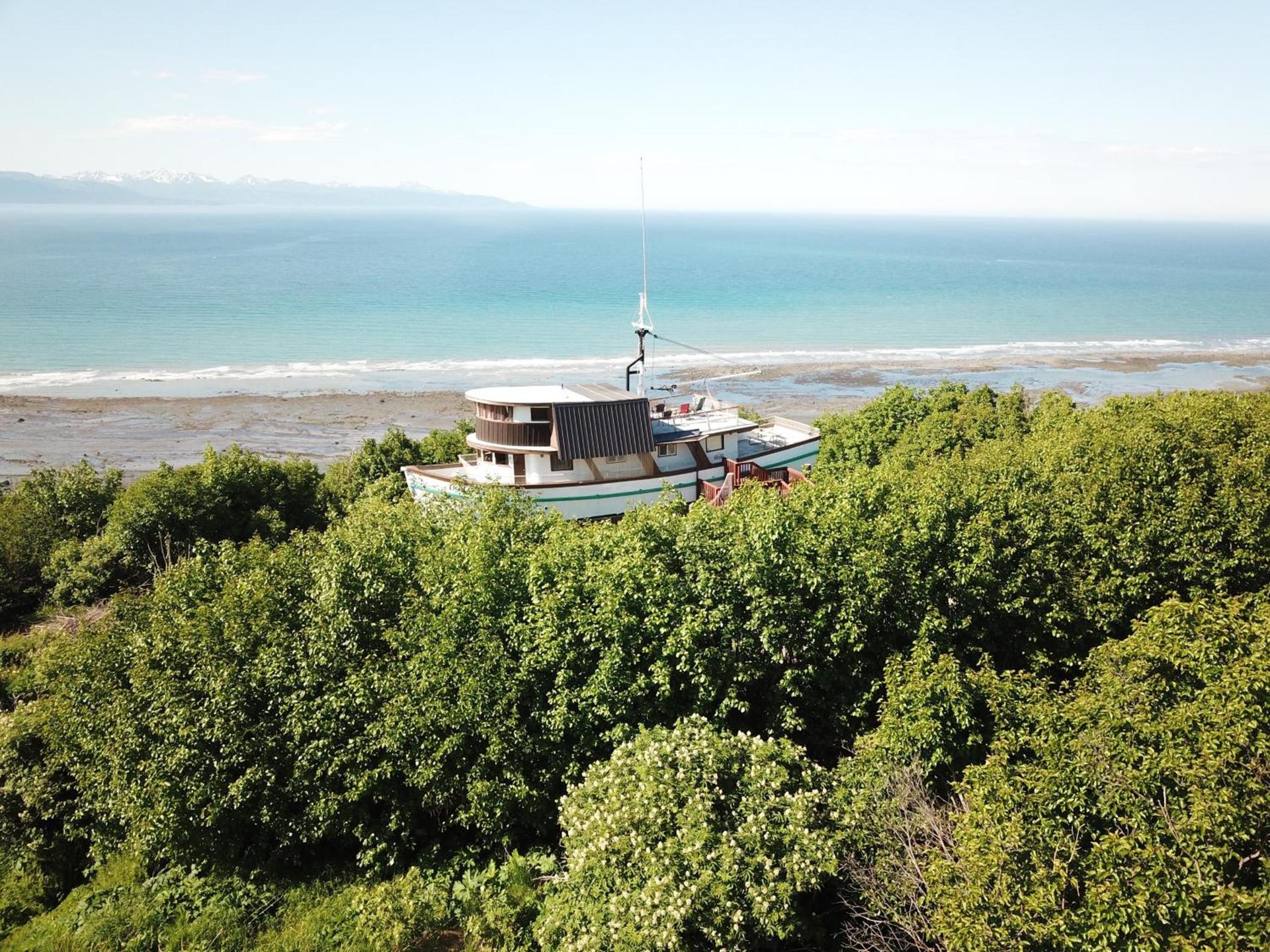 Alaska Adventure Cabins photo 7