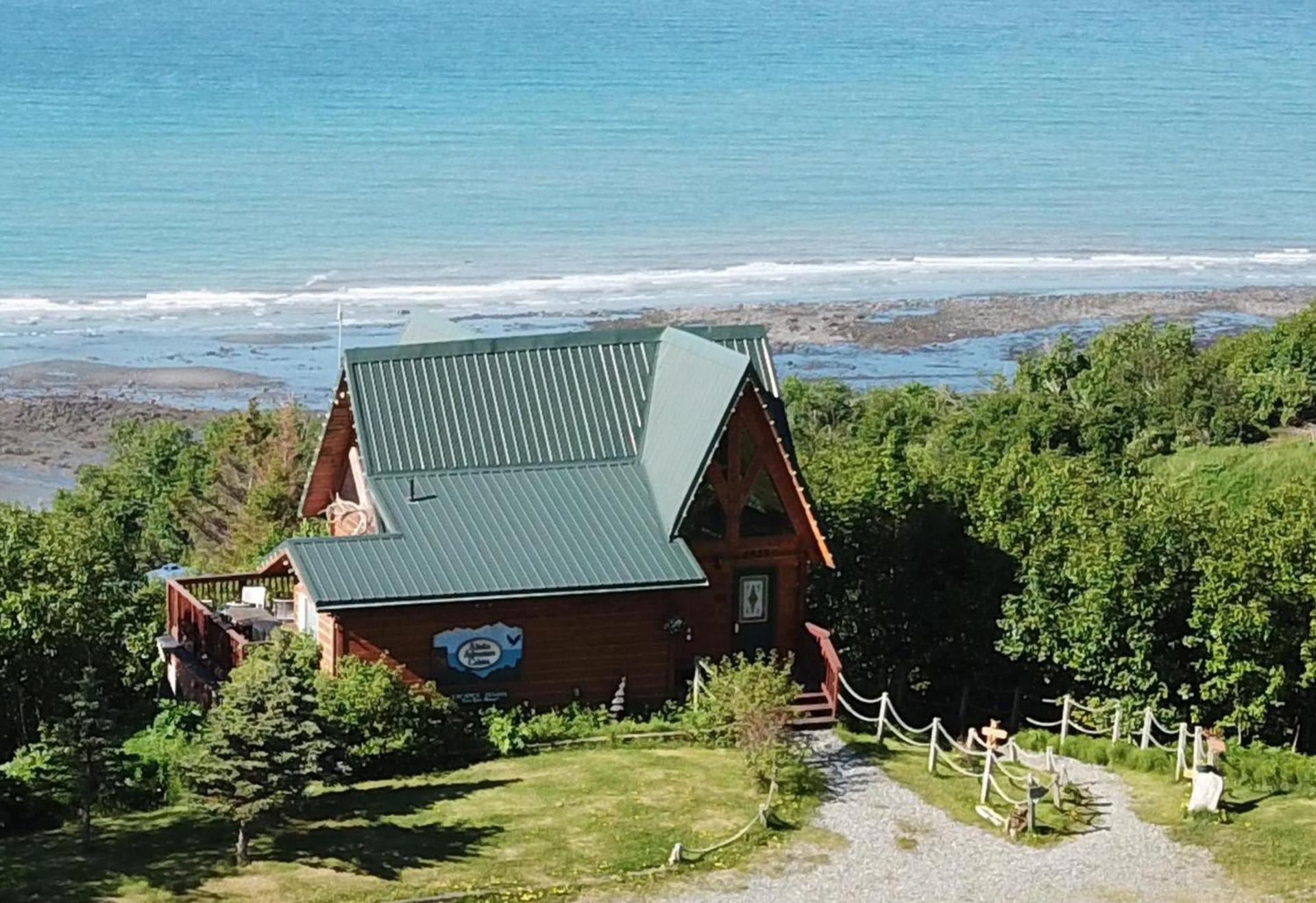 Alaska Adventure Cabins photo 3