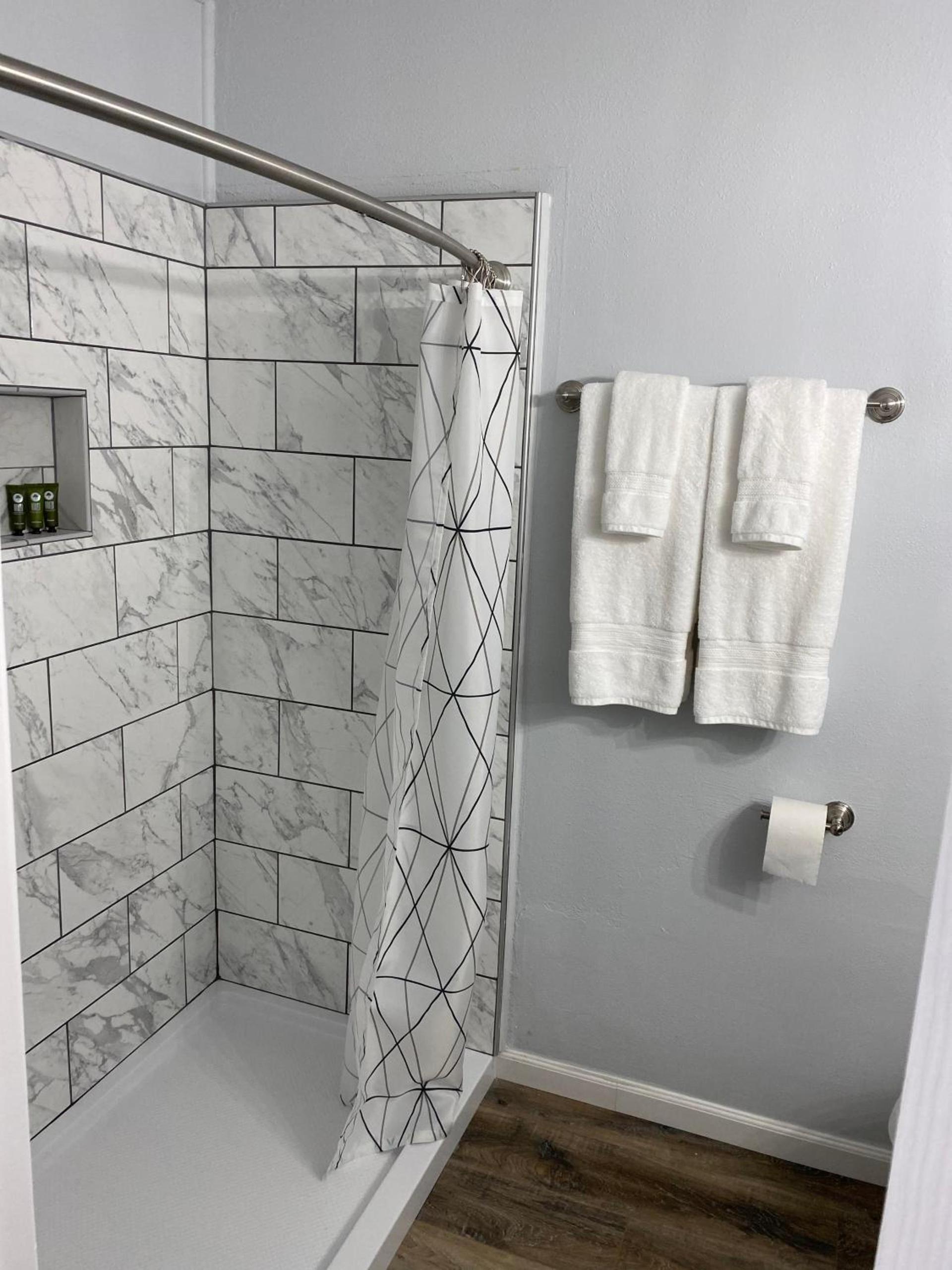 Veda Inn & Cottages photo 36