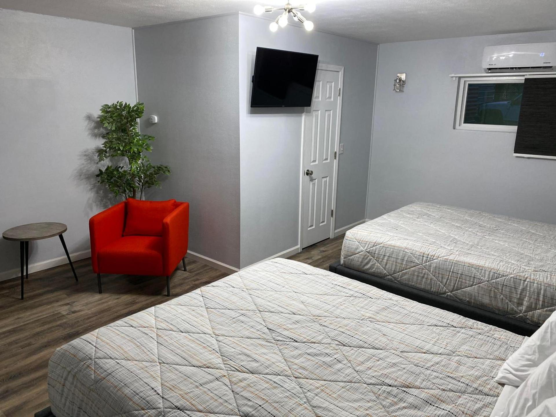 Veda Inn & Cottages photo 32