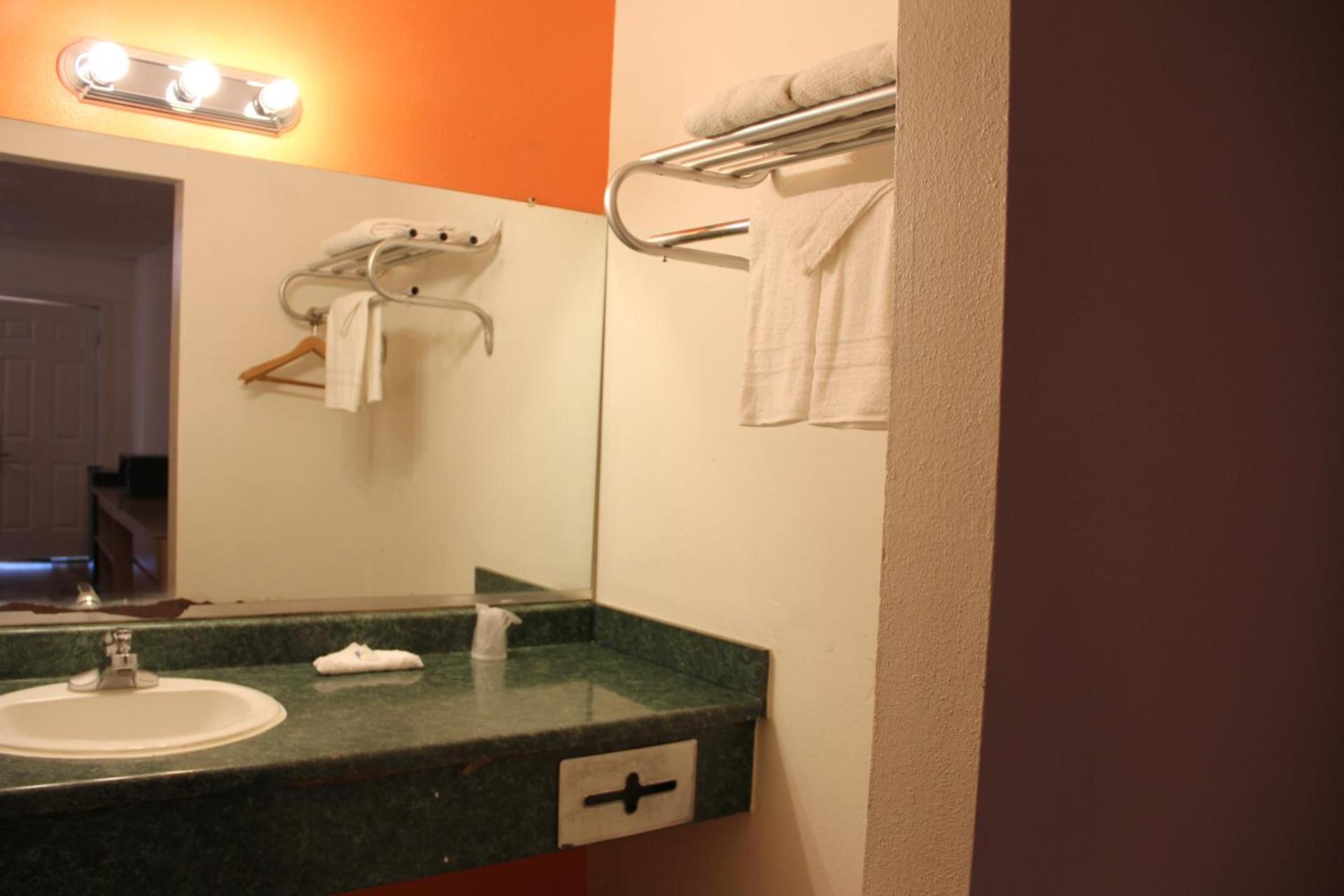 Sherman Inn photo 13