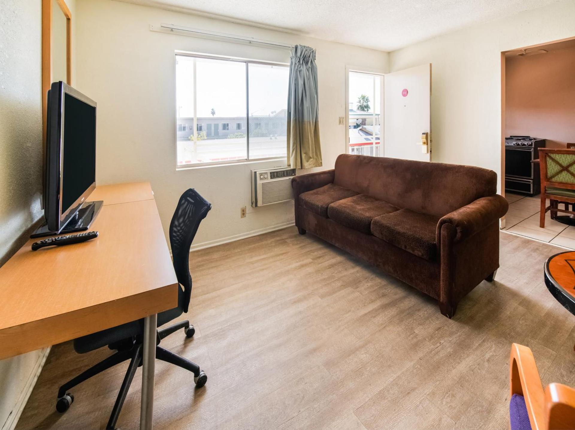 Hotel Ridgecrest An Extended Stay Studio photo 21