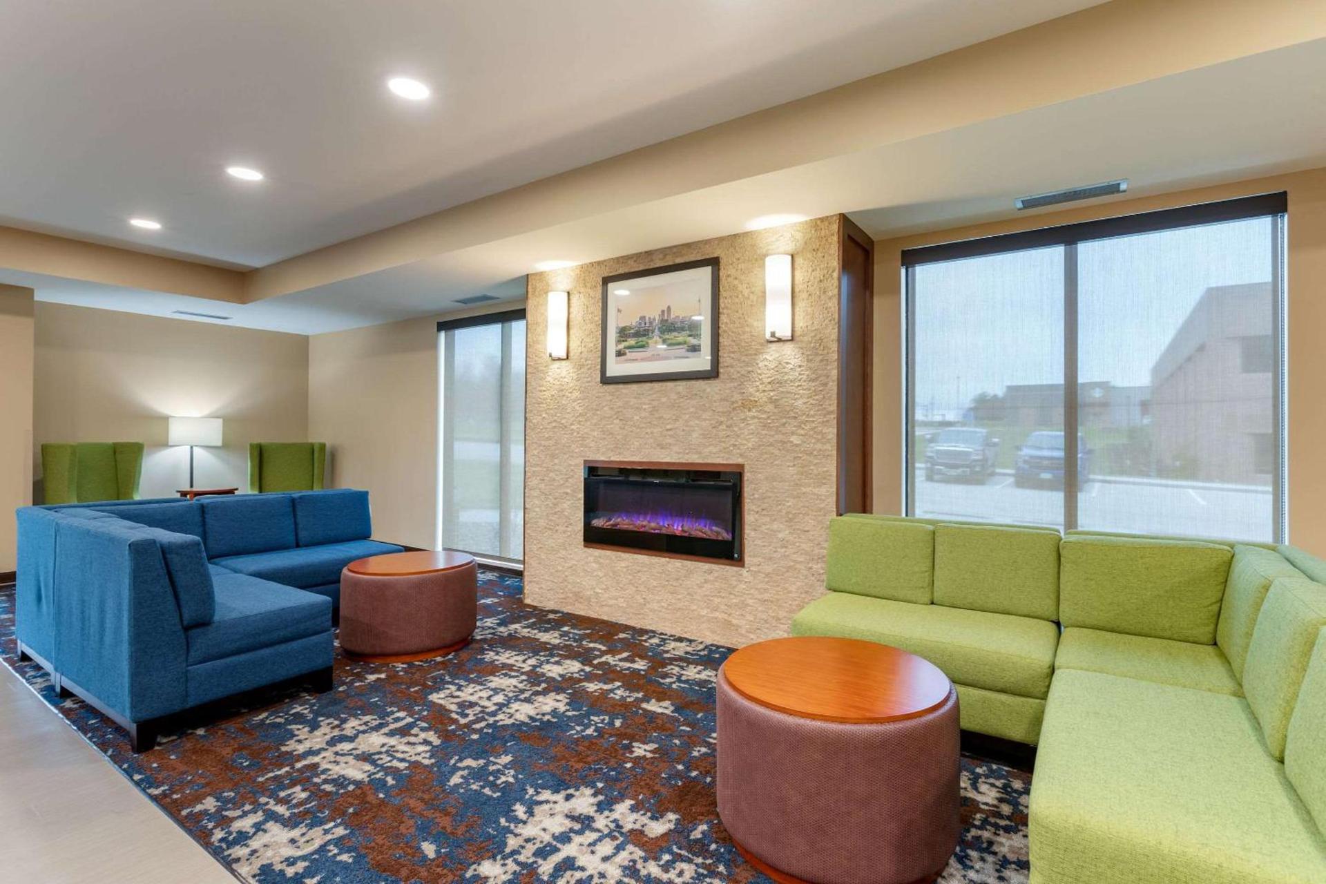 Comfort Inn & Suites West Des Moines photo 3