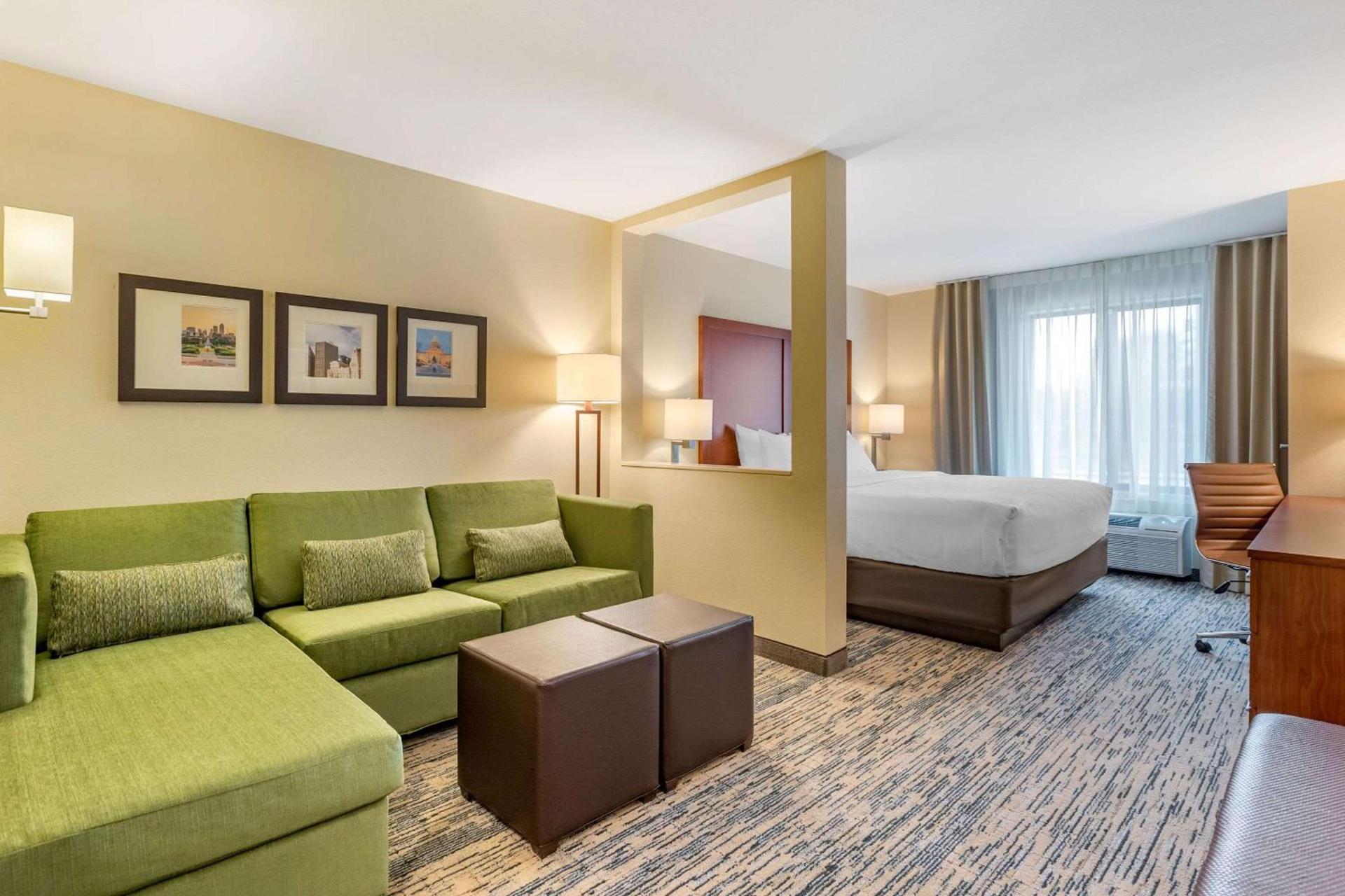 Comfort Inn & Suites West Des Moines photo 20