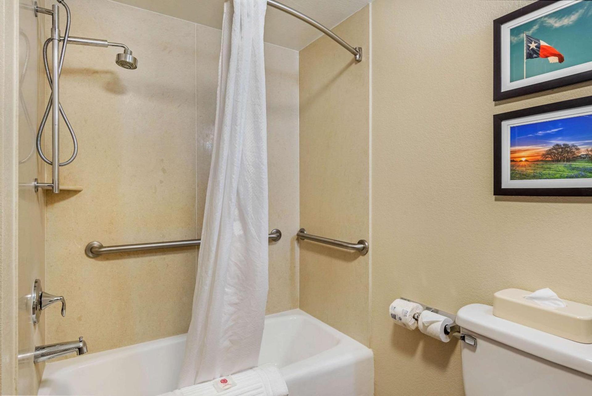 Comfort Inn & Suites Big Spring photo 9