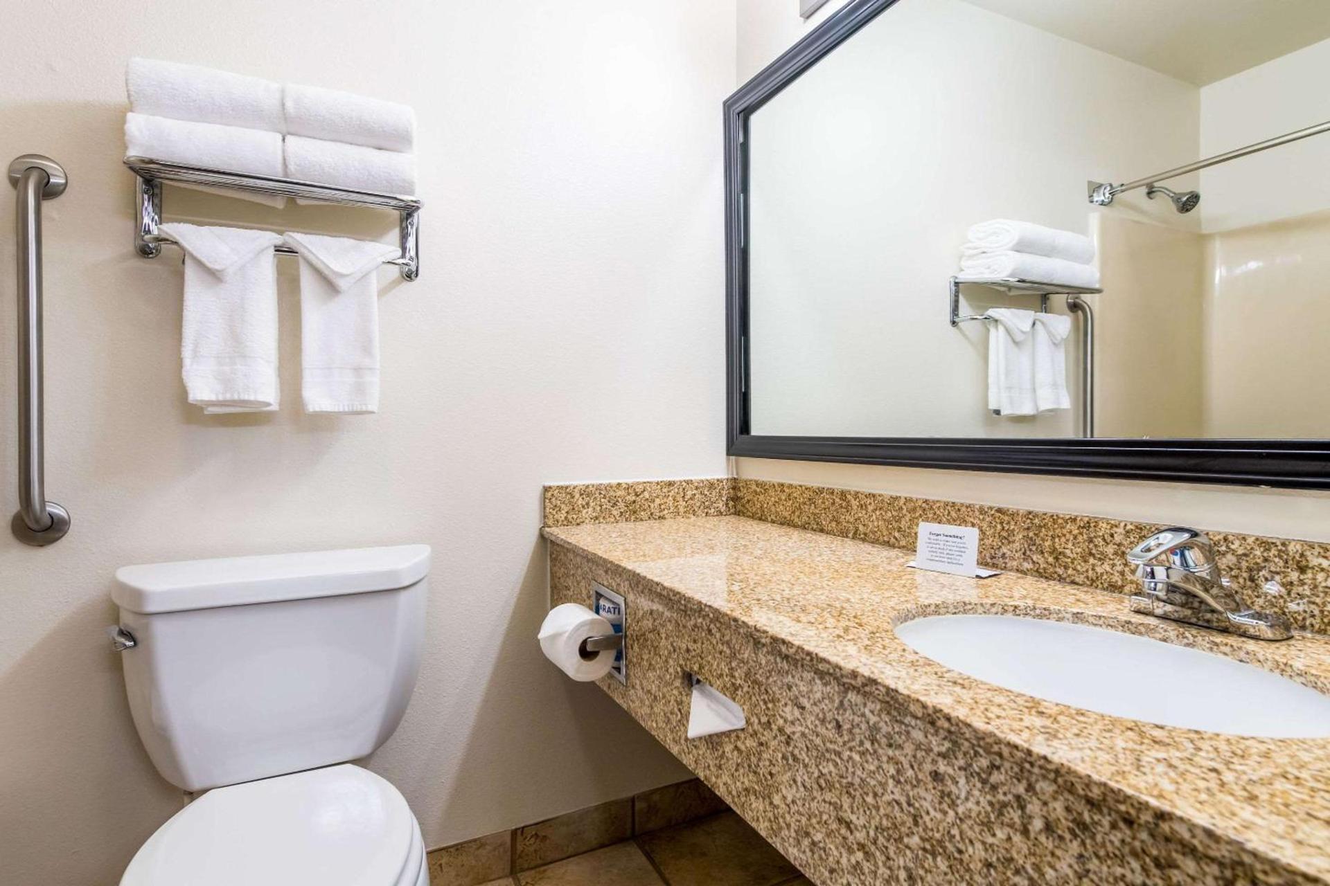 Quality Inn & Suites Lacey Olympia photo 17