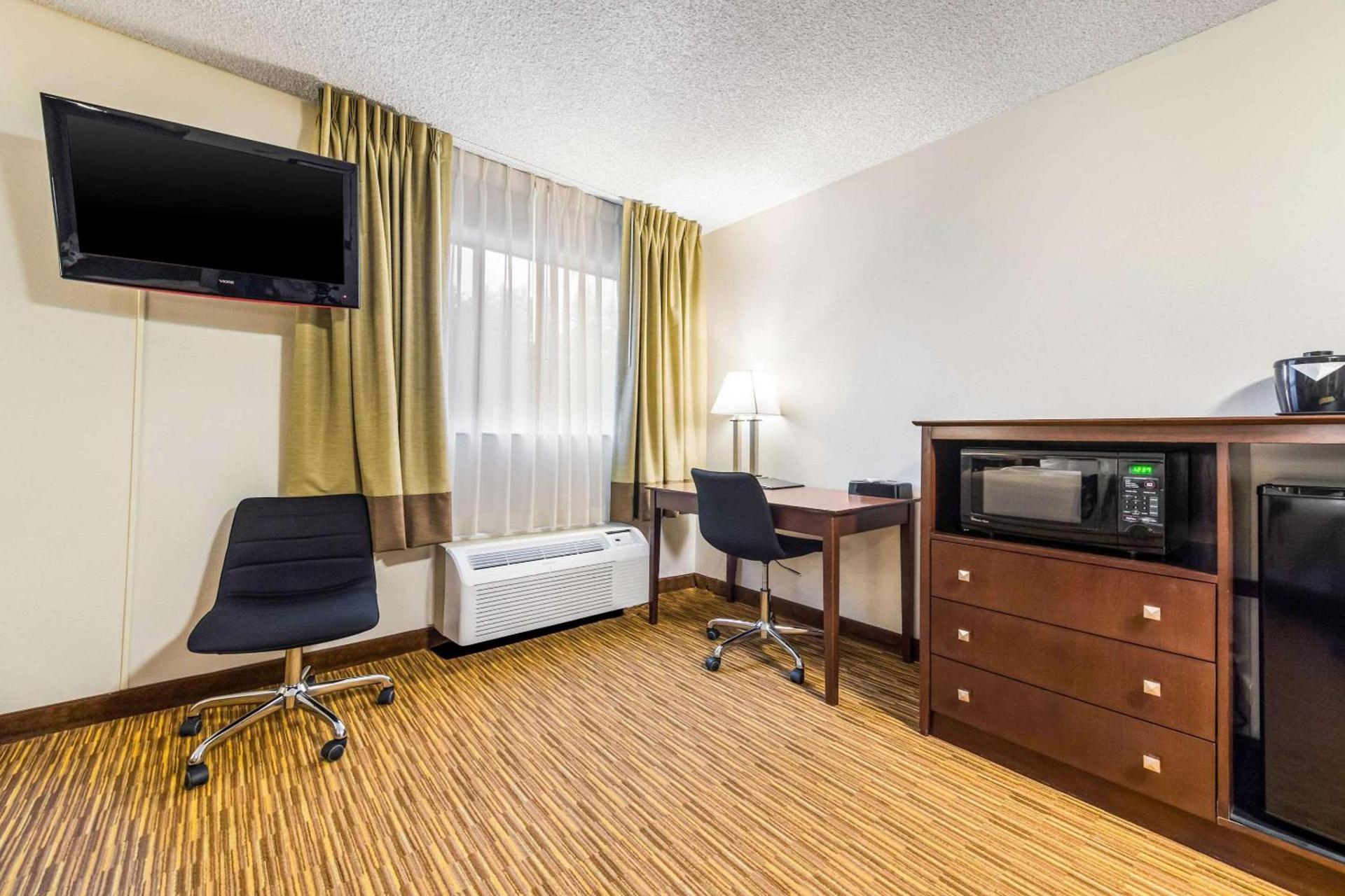 Quality Inn & Suites Lacey Olympia photo 20