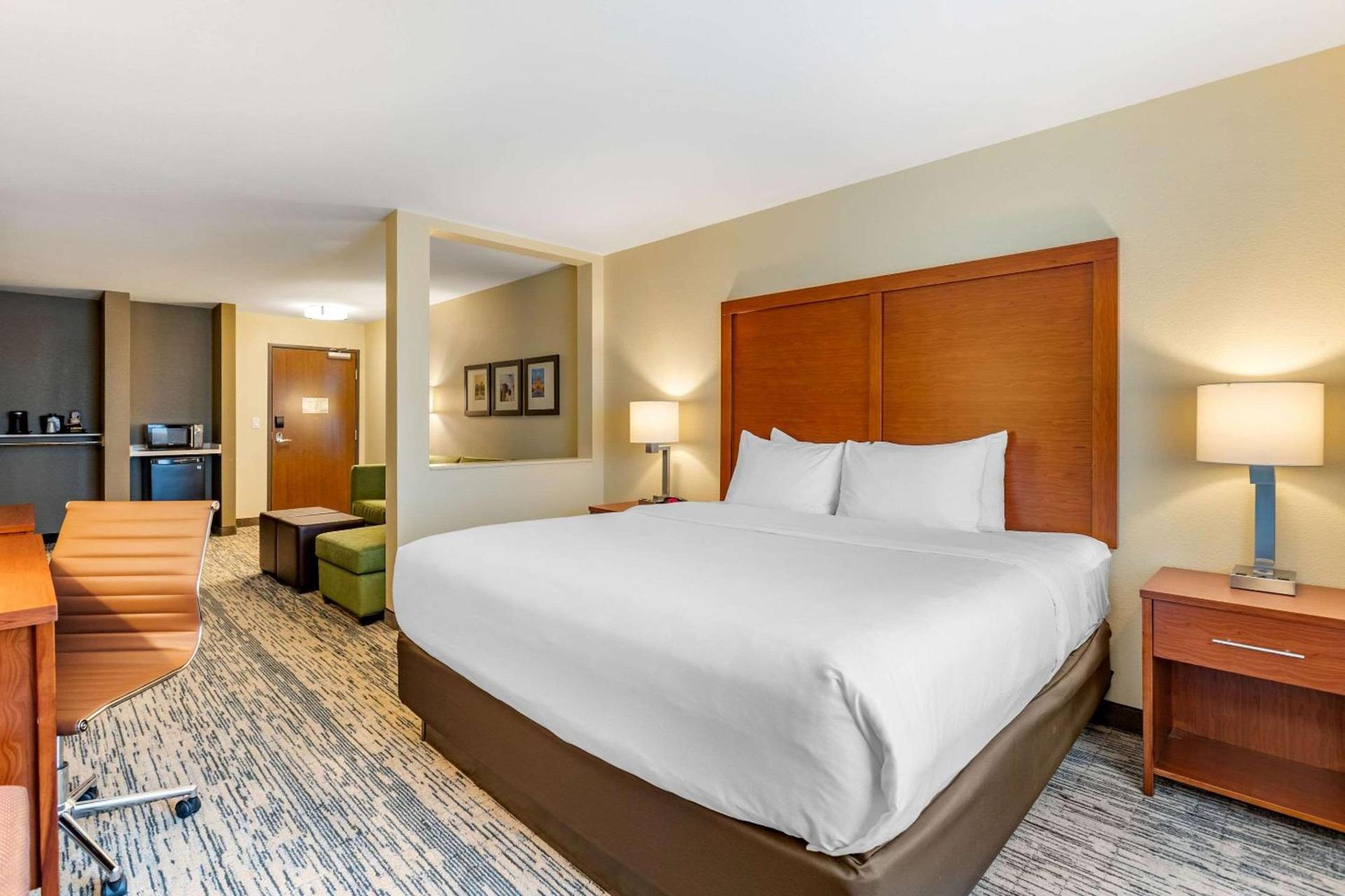 Comfort Inn & Suites West Des Moines photo 14