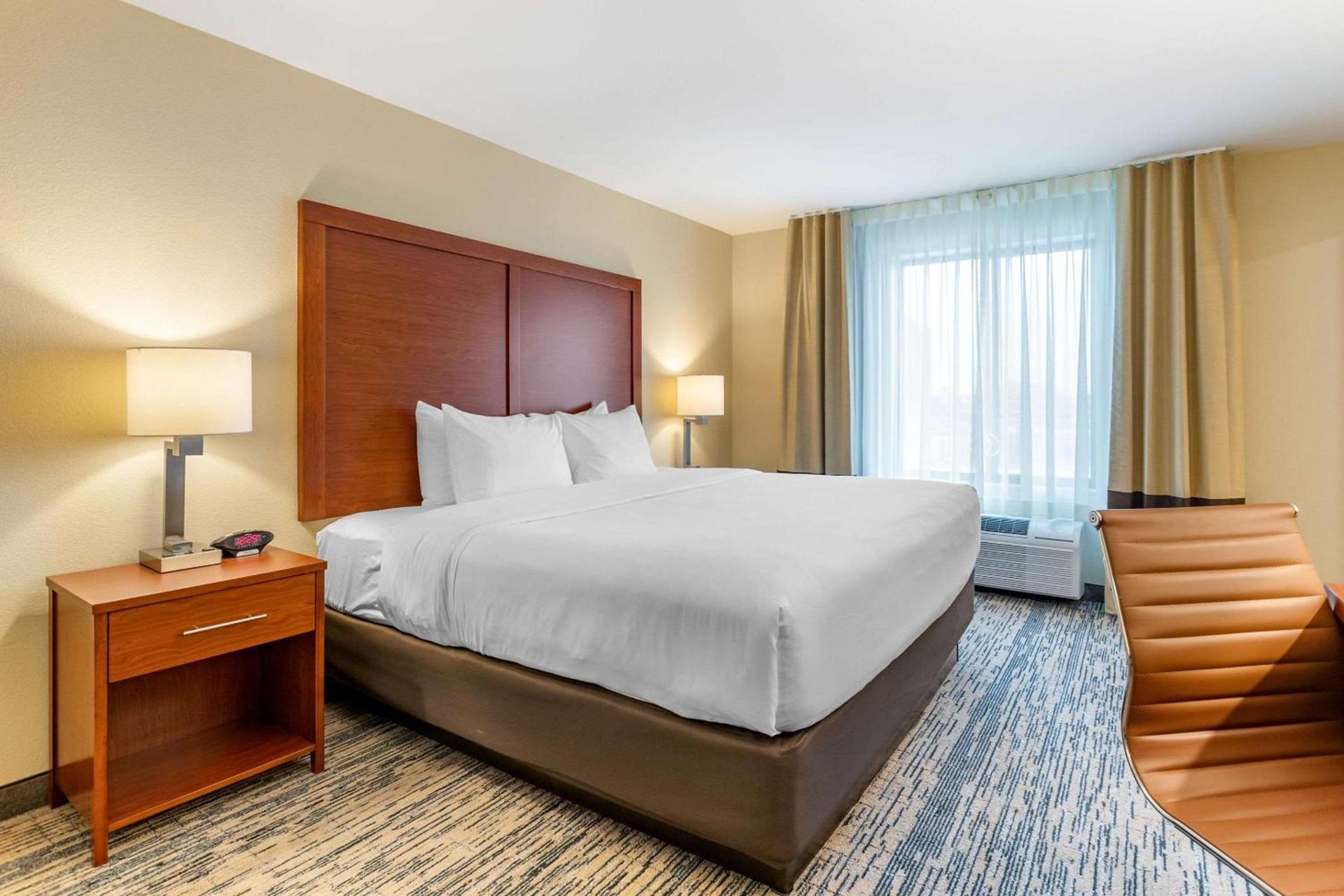 Comfort Inn & Suites West Des Moines photo 17