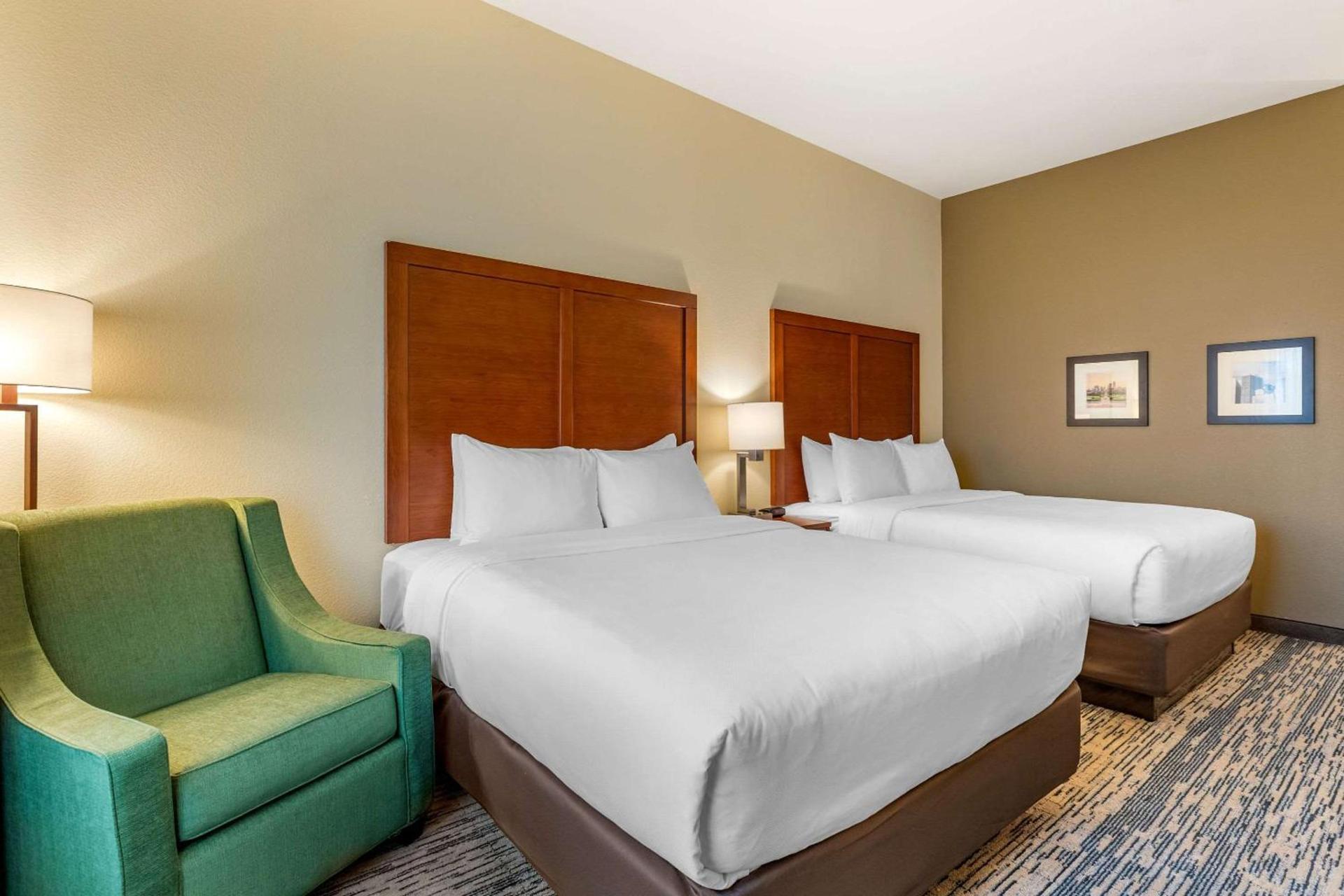 Comfort Inn & Suites West Des Moines photo 11