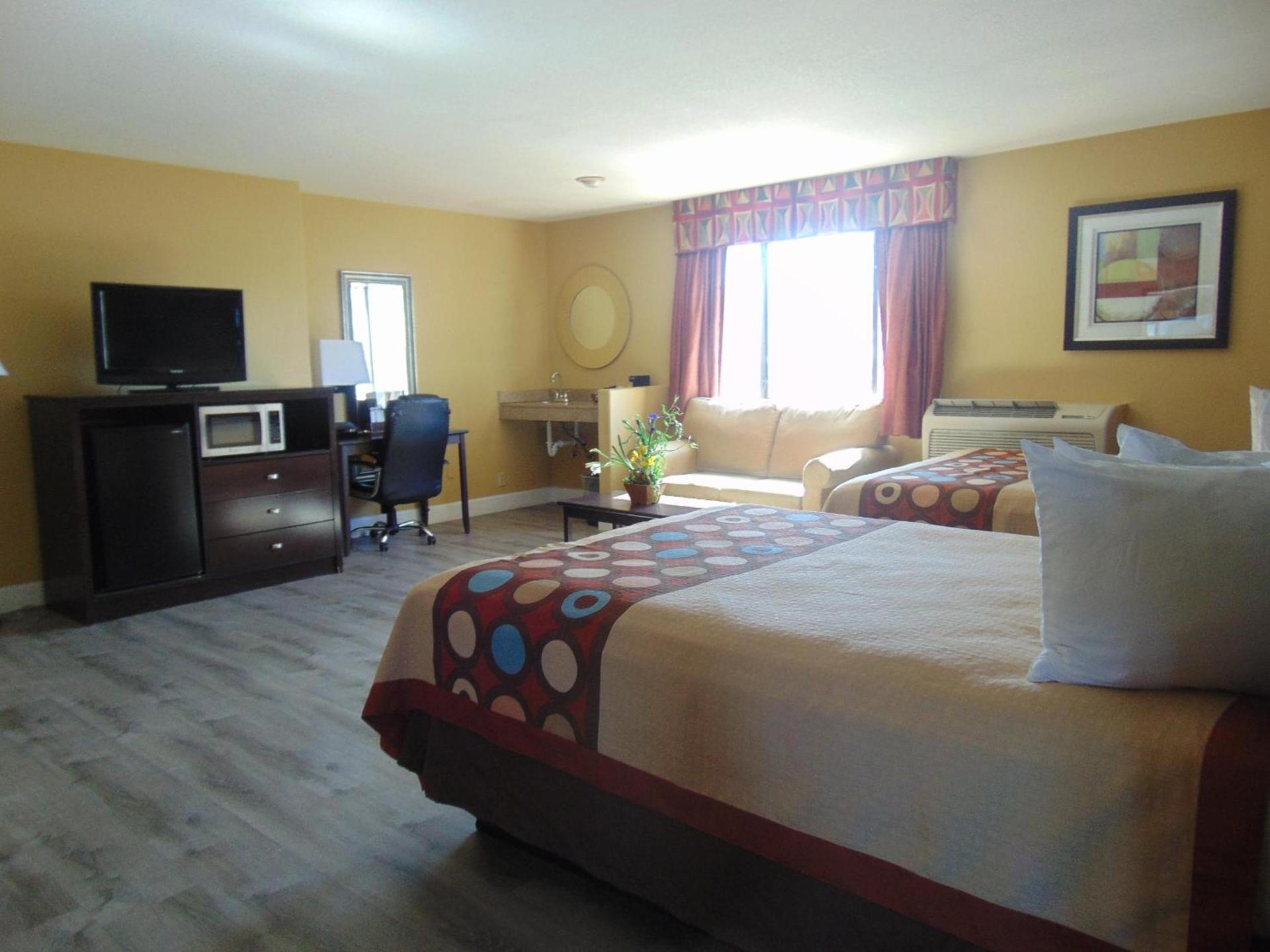 Super 8 by Wyndham Payson photo 11