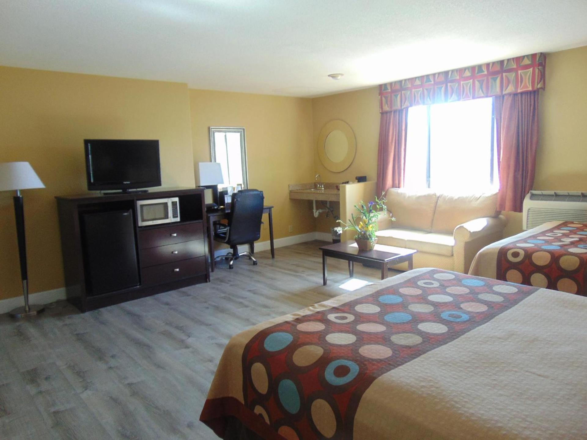 Super 8 by Wyndham Payson photo 12