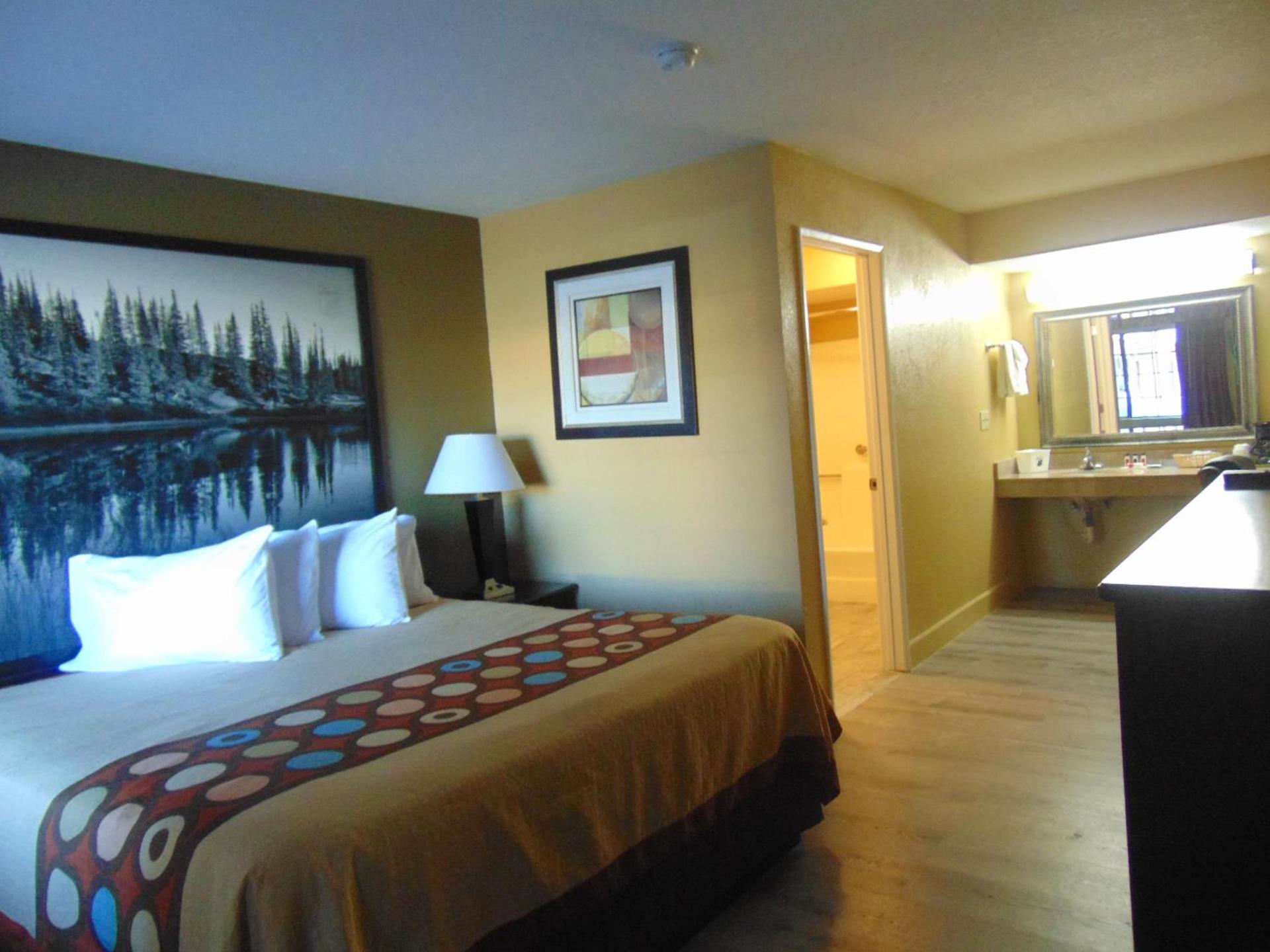 Super 8 by Wyndham Payson photo 7