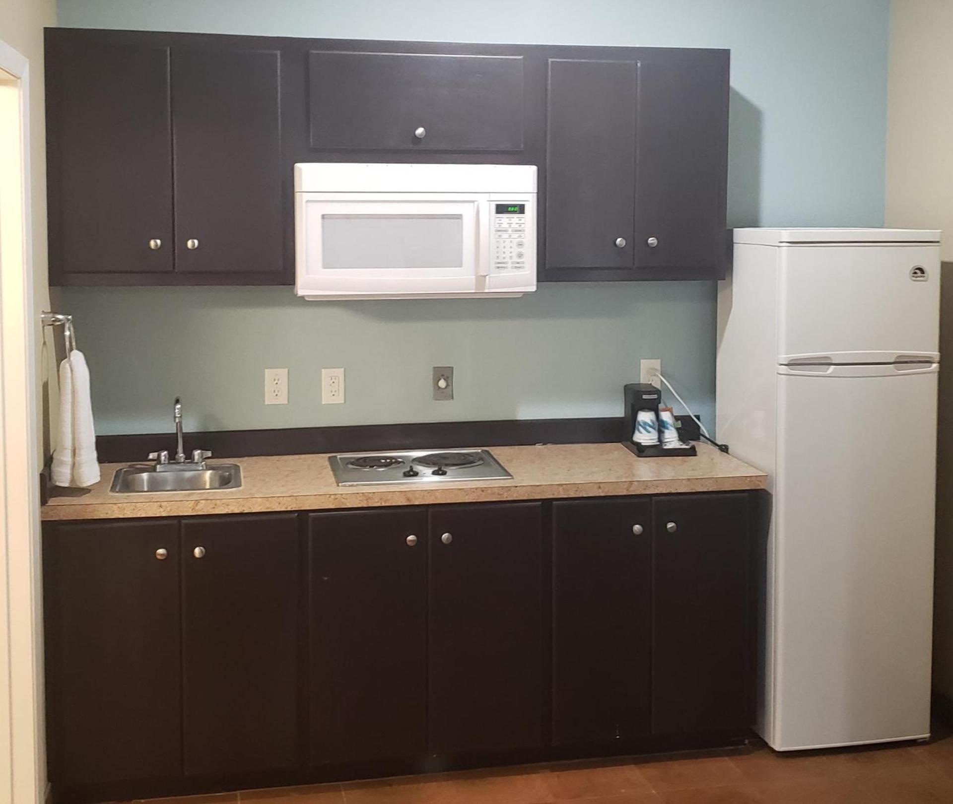 Horizon Inn & Suites photo 9