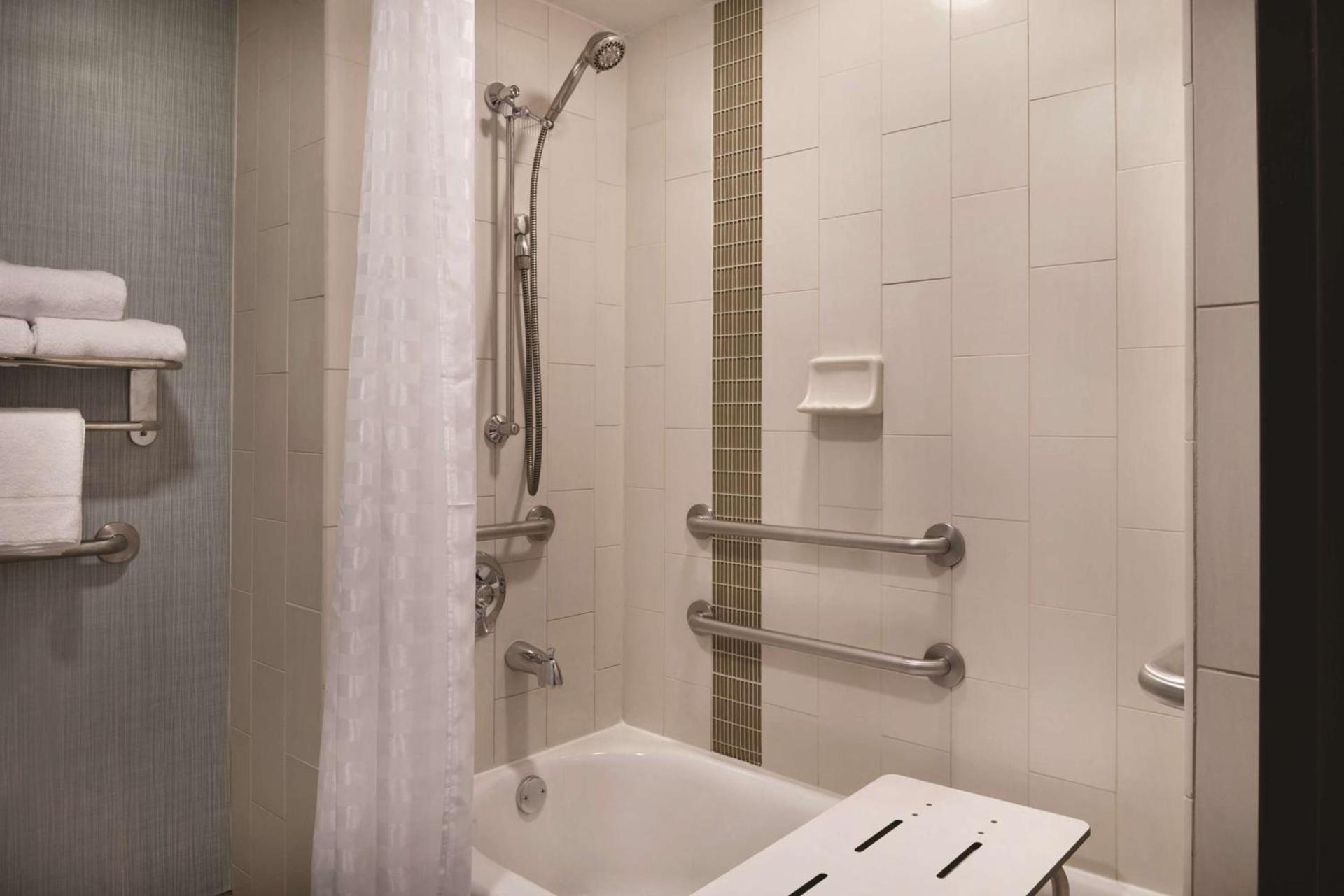 Hyatt Place Chicago Hoffman Estates photo 21
